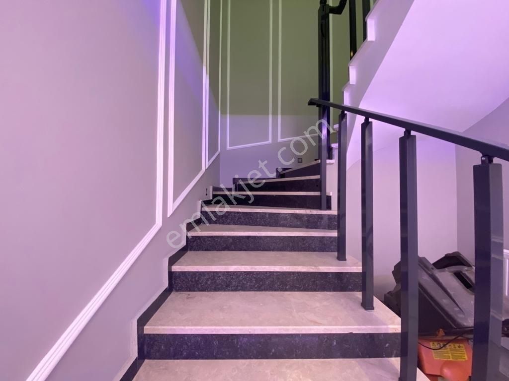 İldem Karşısı 4+1 İçi Yapılı Hemen Oturulur Tramvay Yakını Villa - Görsel 17