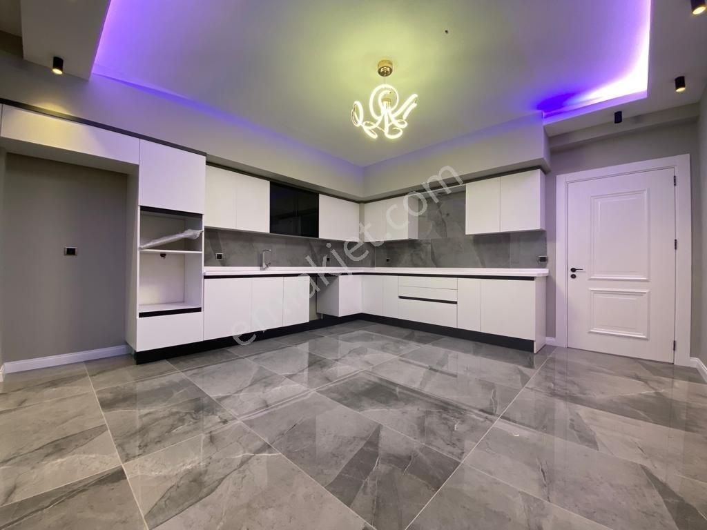 İldem Karşısı 4+1 İçi Yapılı Hemen Oturulur Tramvay Yakını Villa - Görsel 7