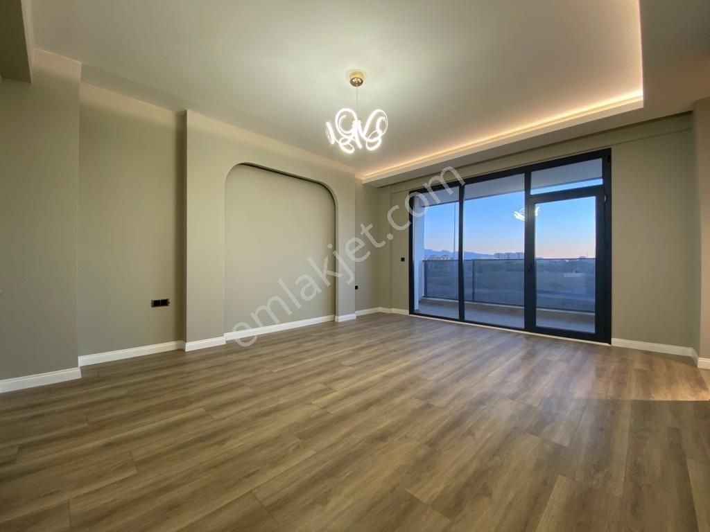 İldem Karşısı 4+1 İçi Yapılı Hemen Oturulur Tramvay Yakını Villa - Görsel 18