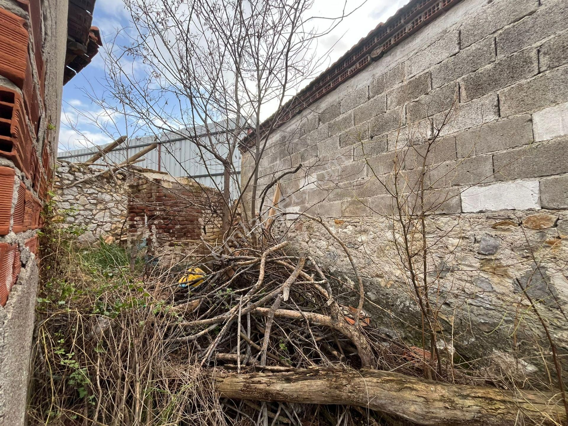 Bergama Zeytindağ Satılık Müstakil Taş Ev Ve Arsası - Görsel 24