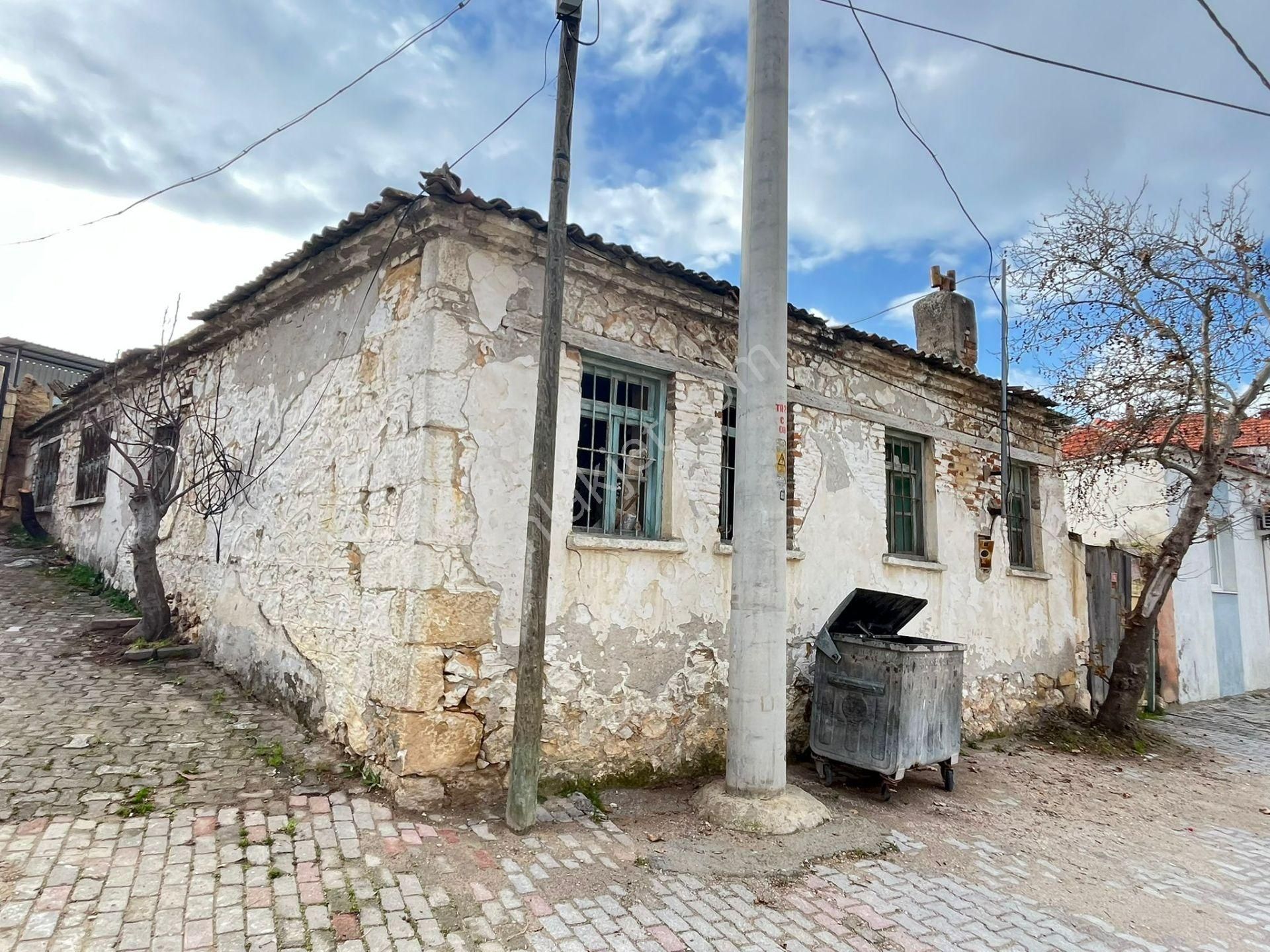 Bergama Zeytindağ Satılık Müstakil Taş Ev Ve Arsası - Görsel 2