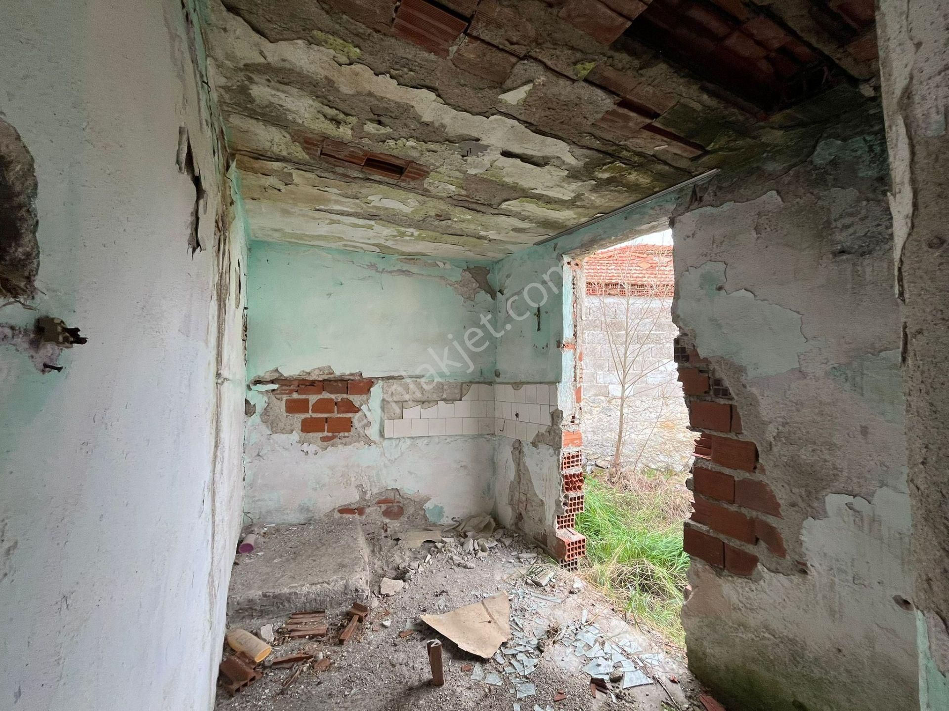 Bergama Zeytindağ Satılık Müstakil Taş Ev Ve Arsası - Görsel 17