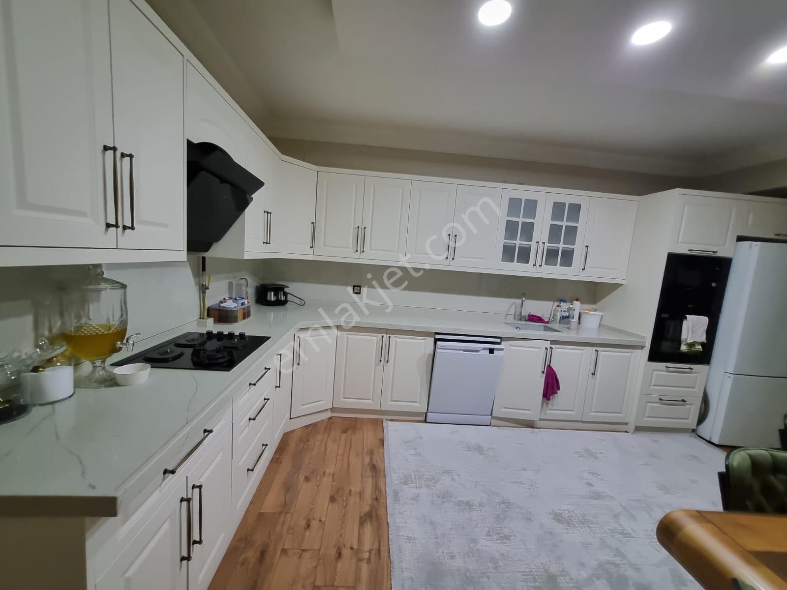 Uygun Emlaktan Karaköprü Ali Babada 5. Kat 4+1 Odalı Satılık Daire. - Görsel 8