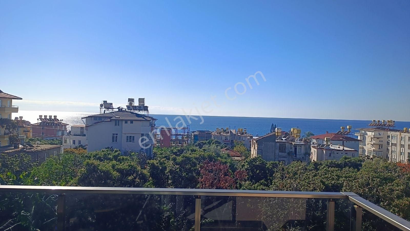 Dinekte 1+1 Sıfır Lüks Daire