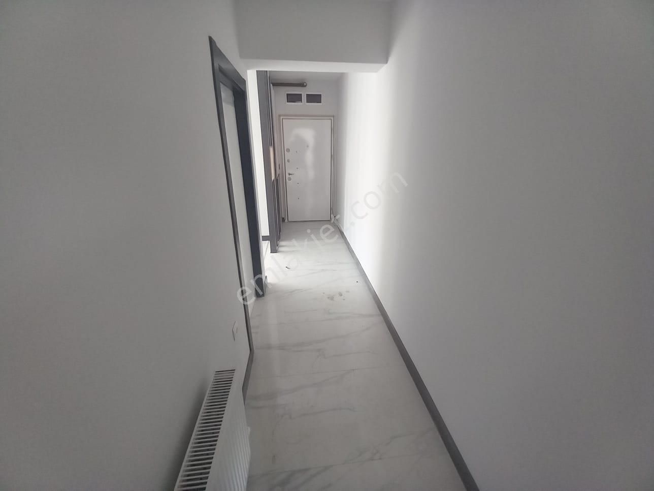 Yeşilova Da 5.kat Kapalı Mutfak Katta 2+1 - Görsel 8