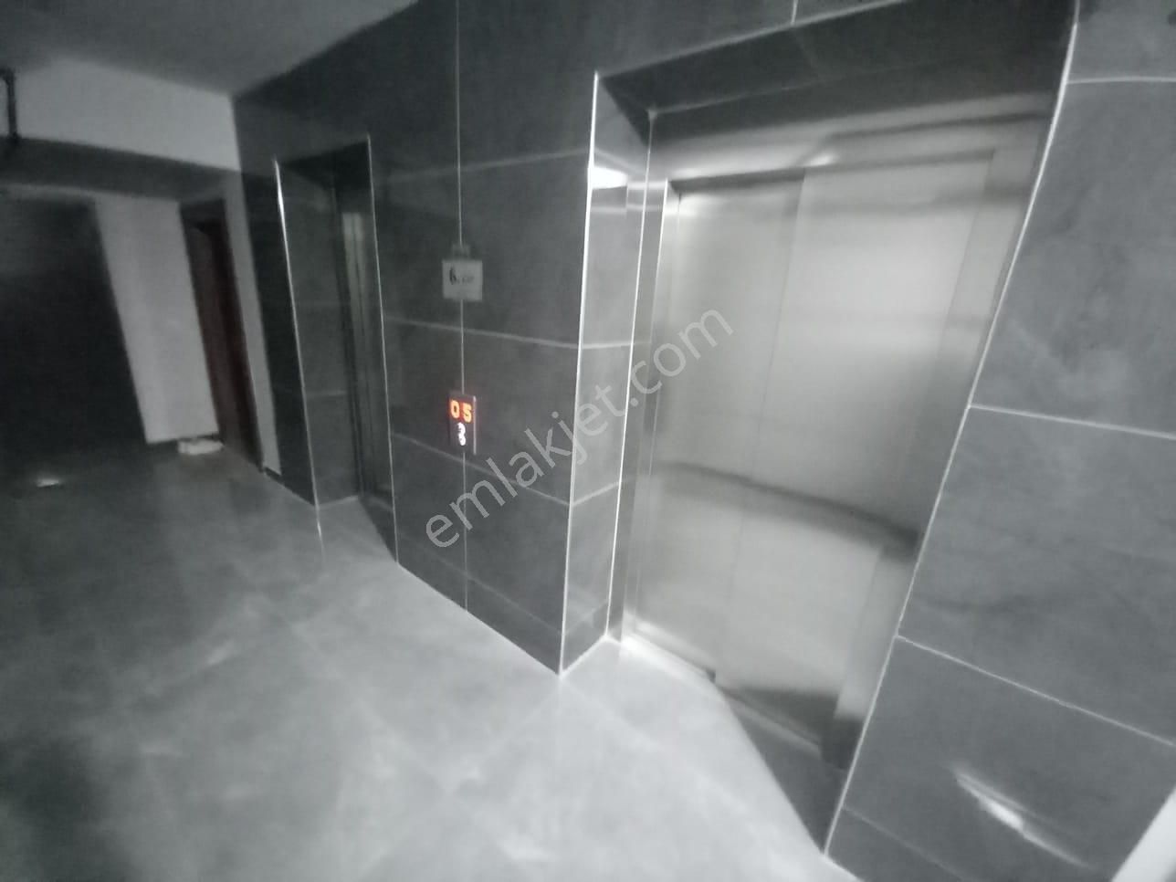 Yeşilova Da 5.kat Kapalı Mutfak Katta 2+1 - Görsel 3