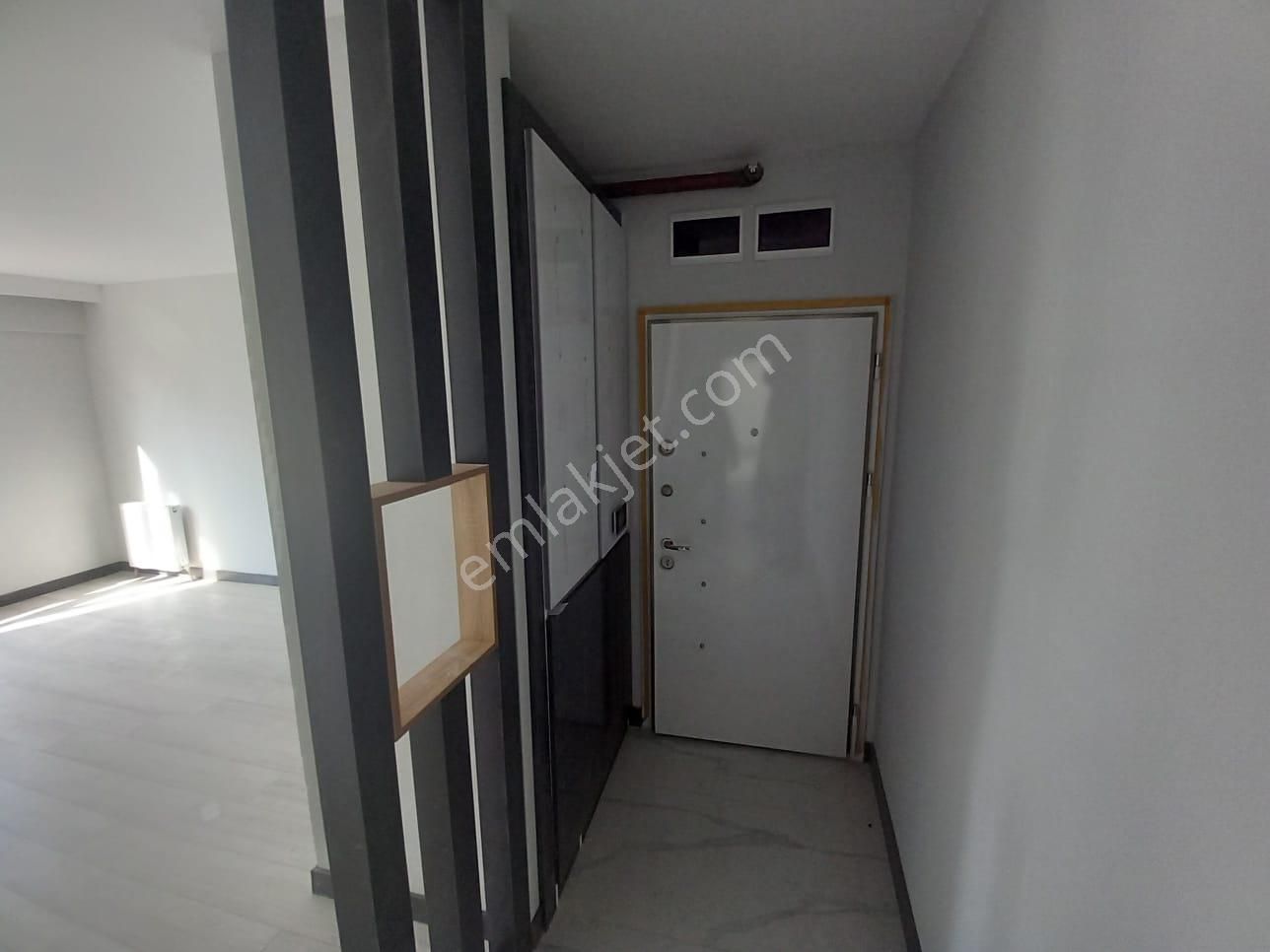 Yeşilova Da 5.kat Kapalı Mutfak Katta 2+1 - Görsel 17