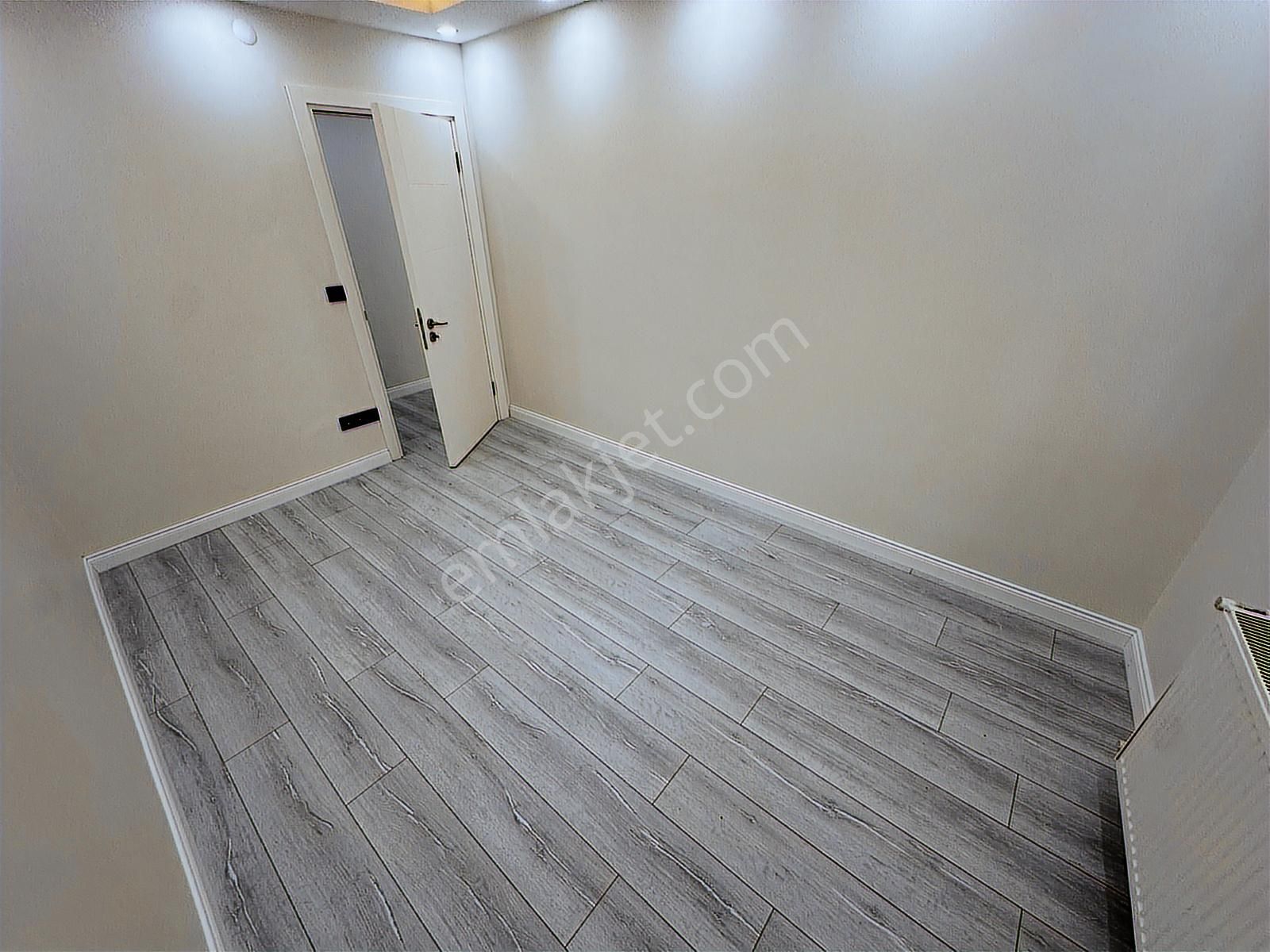 Tamiş'den Altıntepe 'de 10 Yıllık Binada Yüksek Giriş Ferah 1+1 - Görsel 2