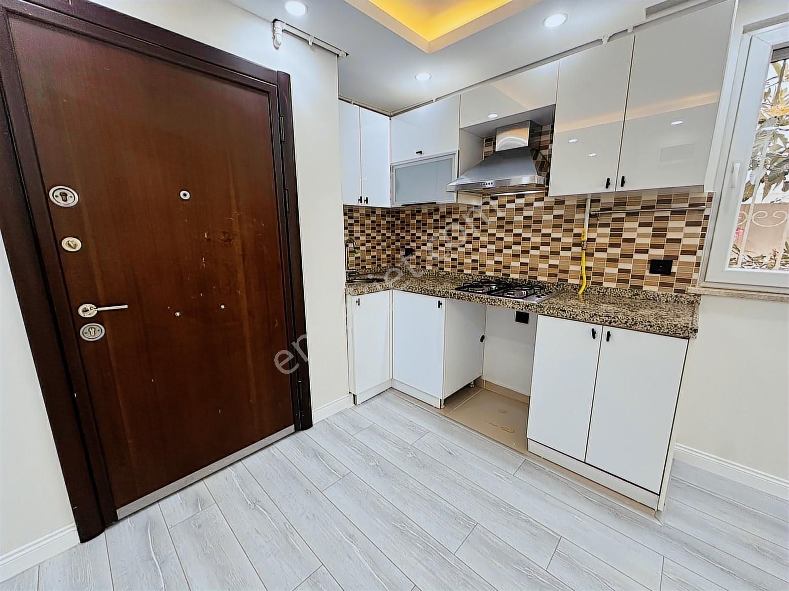 Tamiş'den Altıntepe 'de 10 Yıllık Binada Yüksek Giriş Ferah 1+1 - Görsel 3