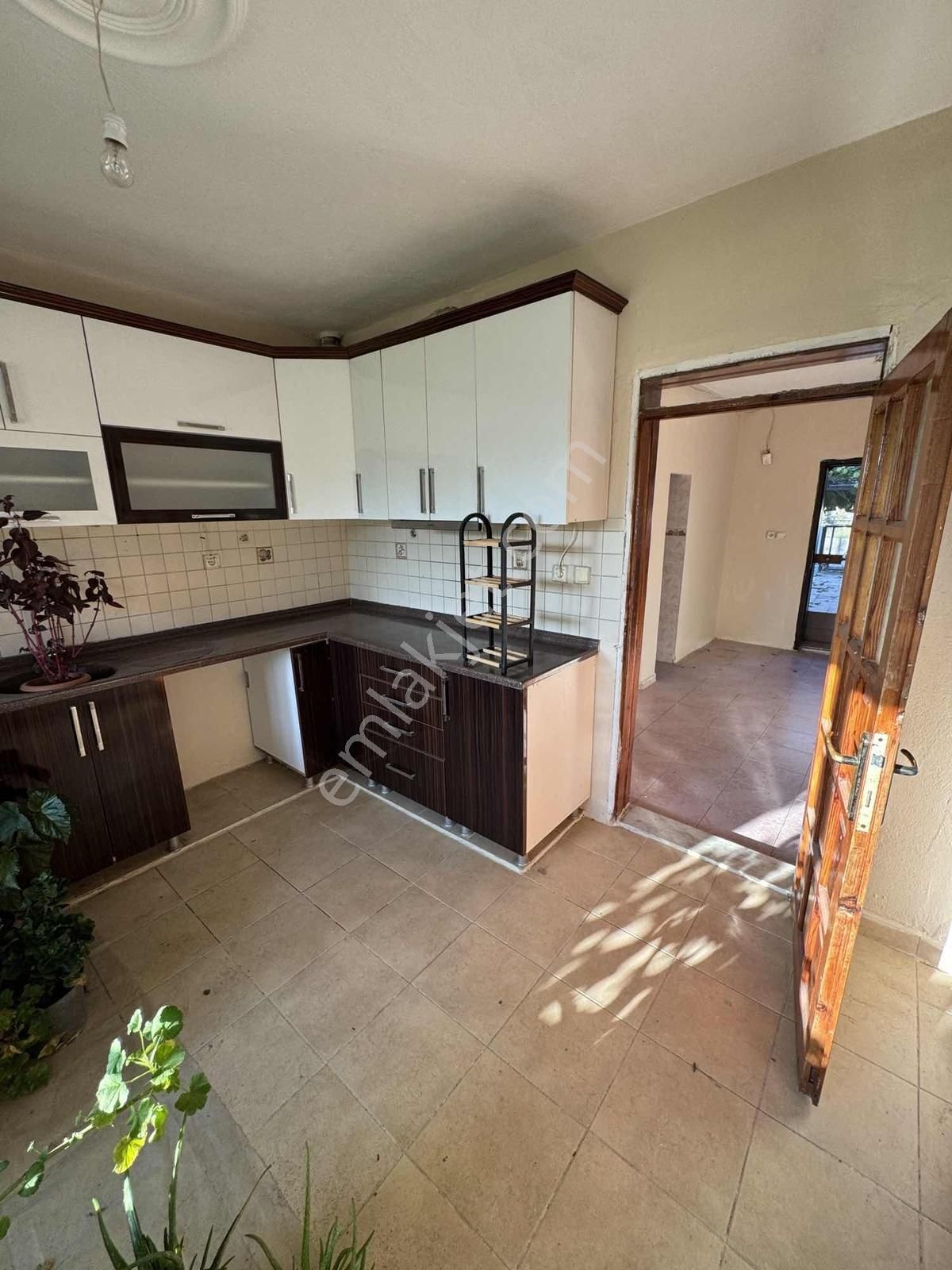 Muğla Menteşe Yeşilyurt Mah Geniş Bahçeli Sobalı Ferah 2+1 - Görsel 22