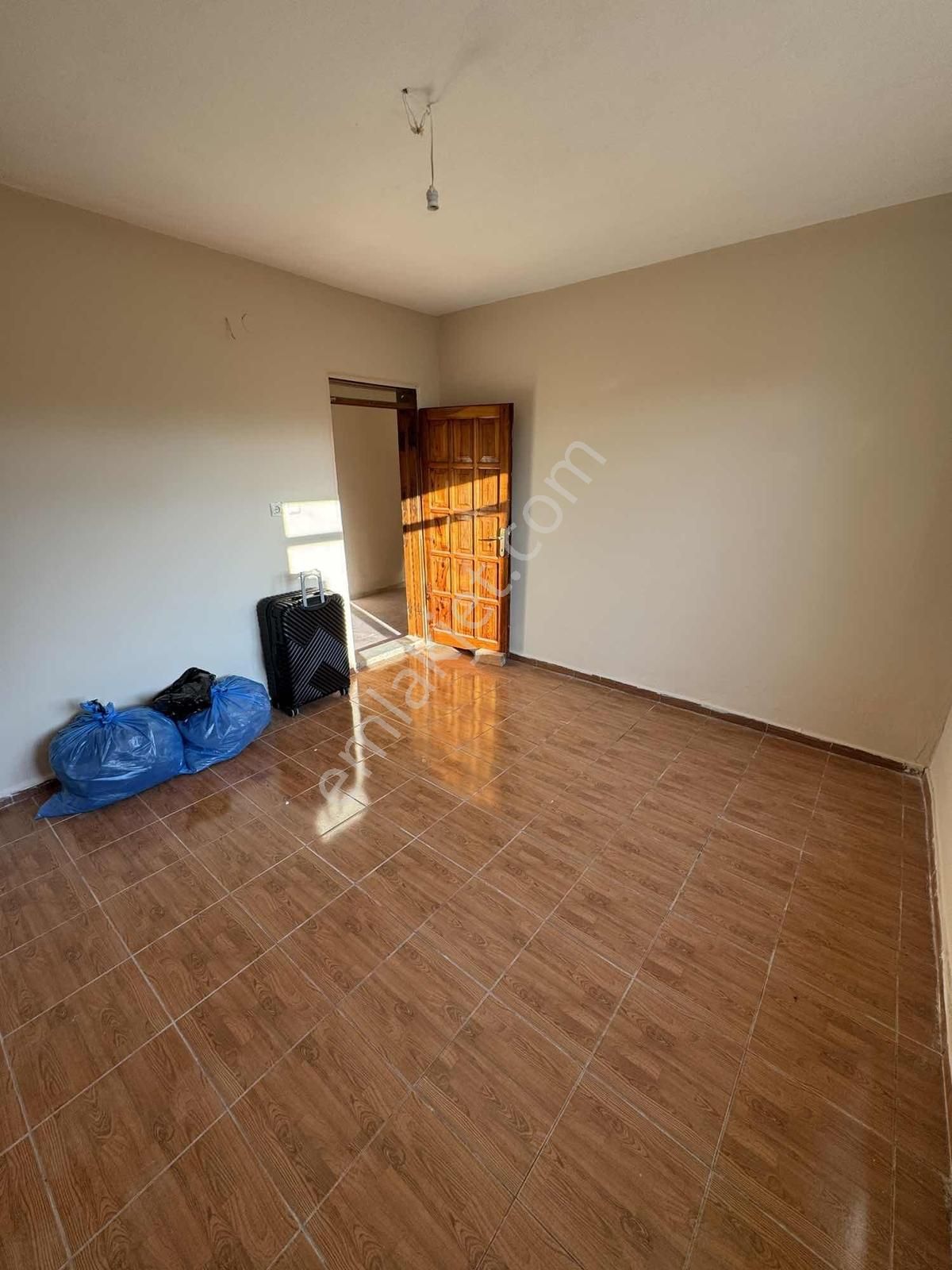 Muğla Menteşe Yeşilyurt Mah Geniş Bahçeli Sobalı Ferah 2+1 - Görsel 3