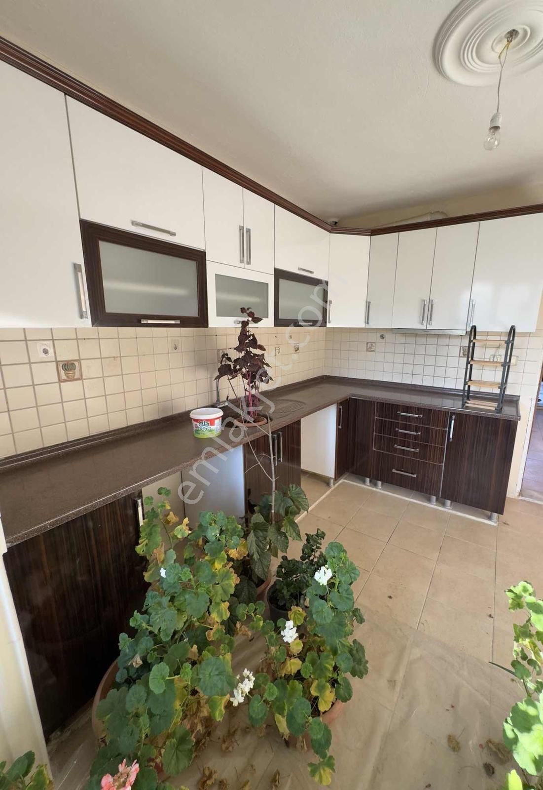 Muğla Menteşe Yeşilyurt Mah Geniş Bahçeli Sobalı Ferah 2+1 - Görsel 7