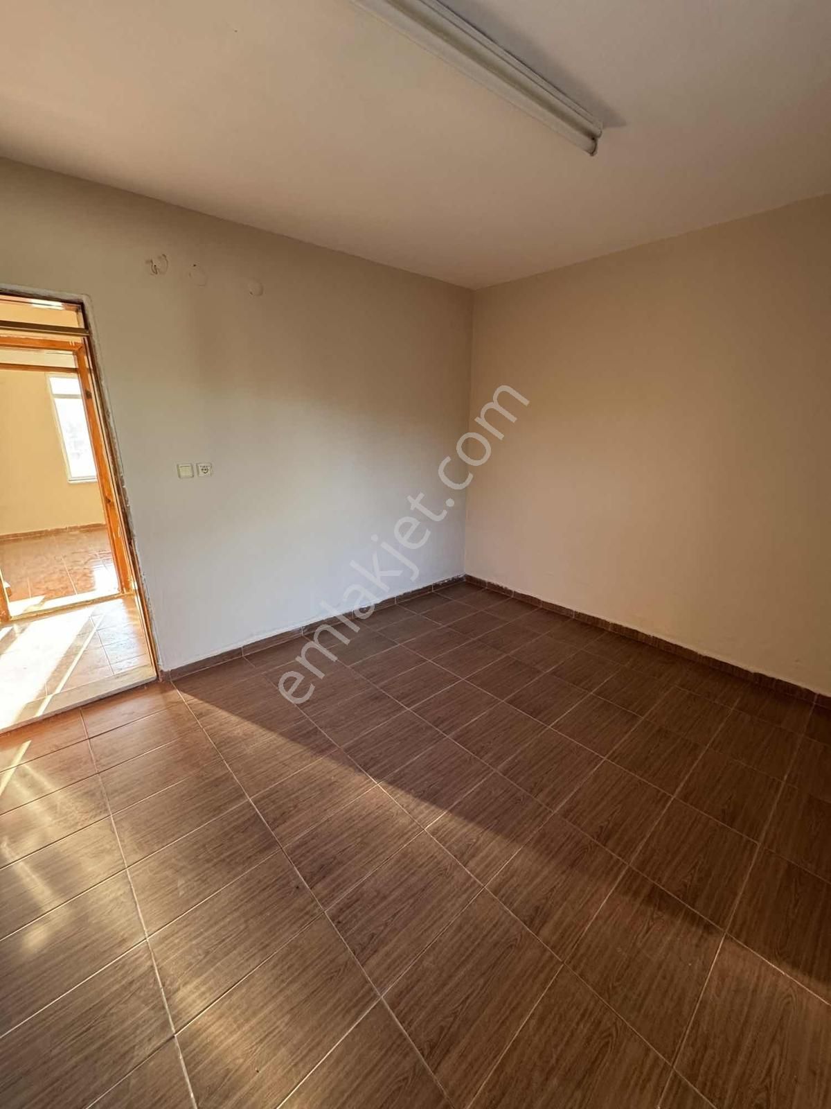 Muğla Menteşe Yeşilyurt Mah Geniş Bahçeli Sobalı Ferah 2+1 - Görsel 6