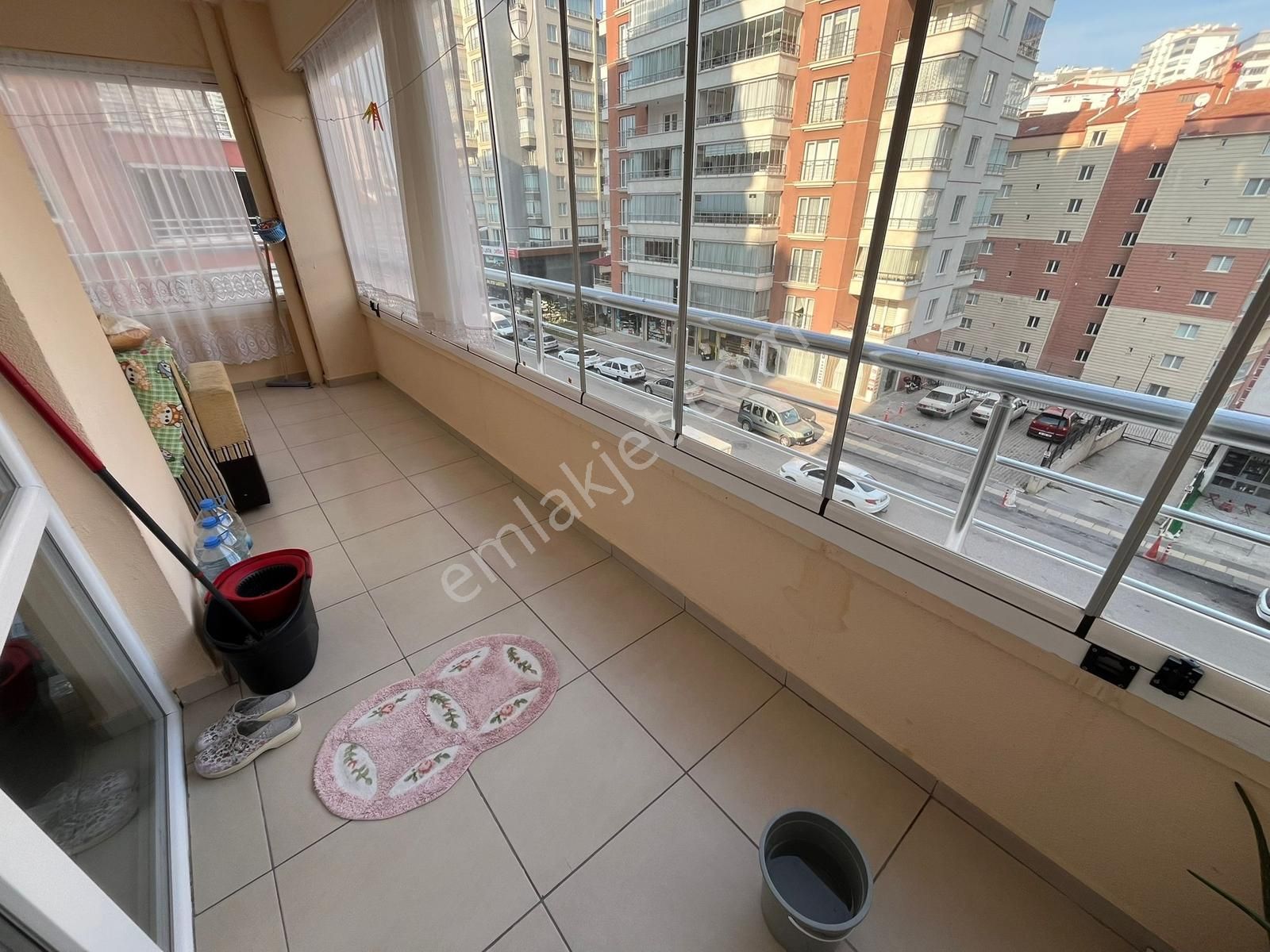 Burç Mahallesinde Katta Yapılı Geniş Balkonlu 3+1 Satılık Daire - Görsel 10