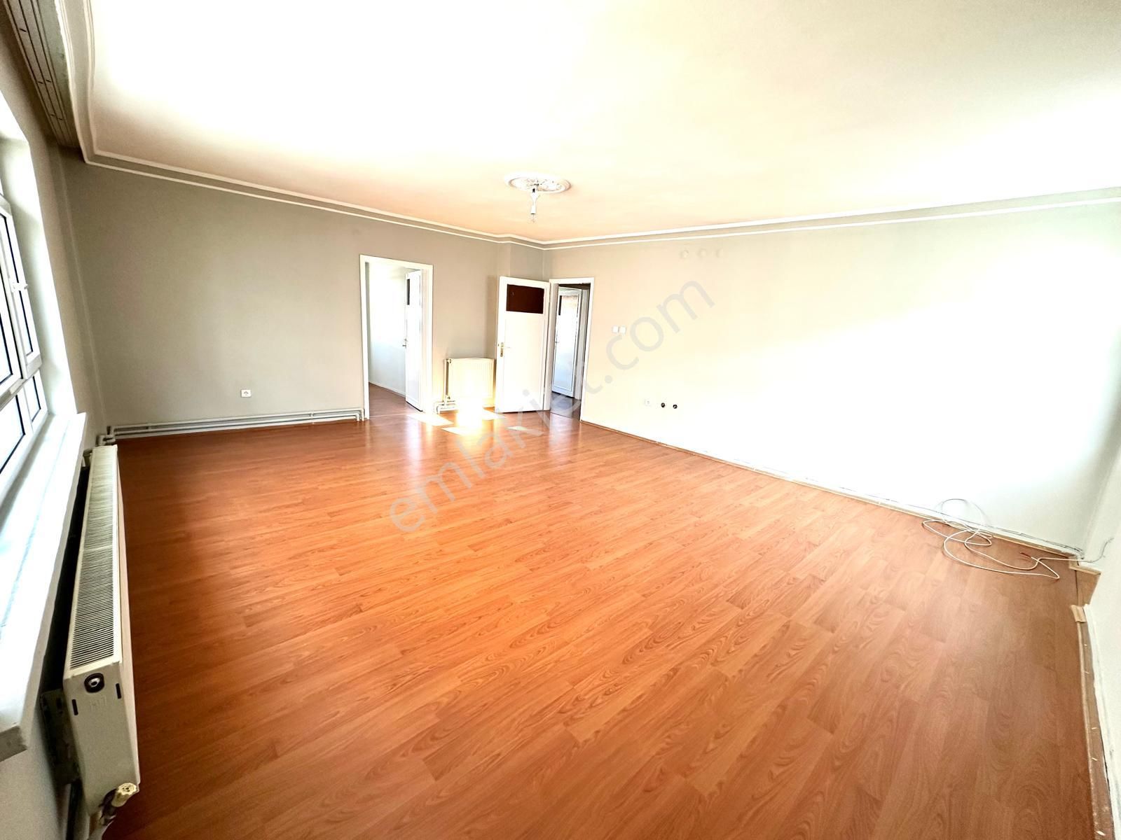 Tuzluçayır Mahallesinde Göbeğe Yürüme Mesafesinde Yapılı 2. Kat 3+1 Kiralık Daire - Görsel 13