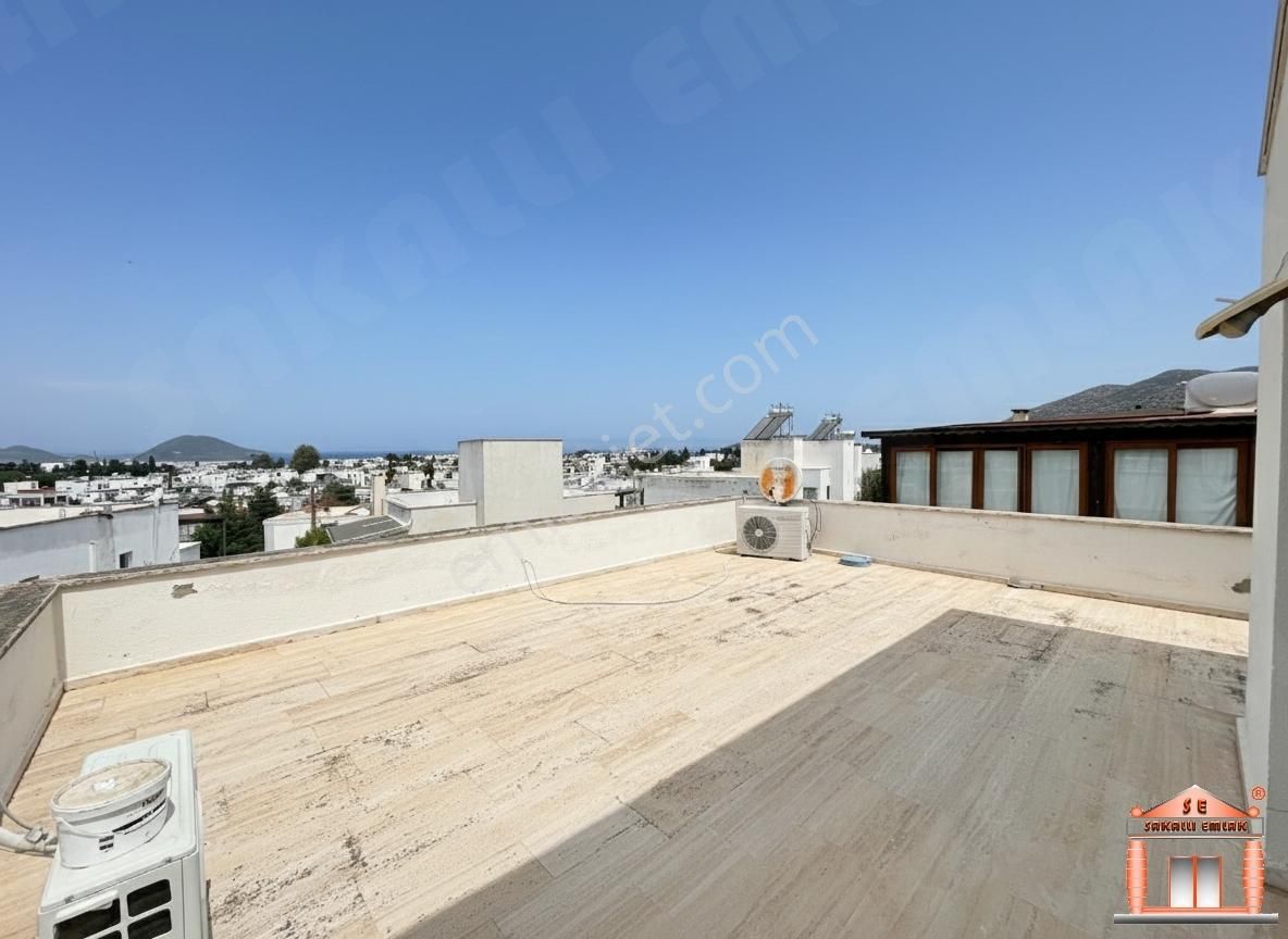 S-a-k-a-l-l-ı-dan Turgutreiste Masrafsız Havuzlu Müstakil Villa - Görsel 14