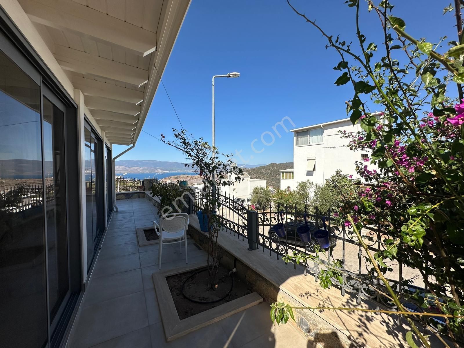 Bodrum Boğaziçinde Satılık Deniz Ve Göl Manzaralı Müstakil Ev - Görsel 11