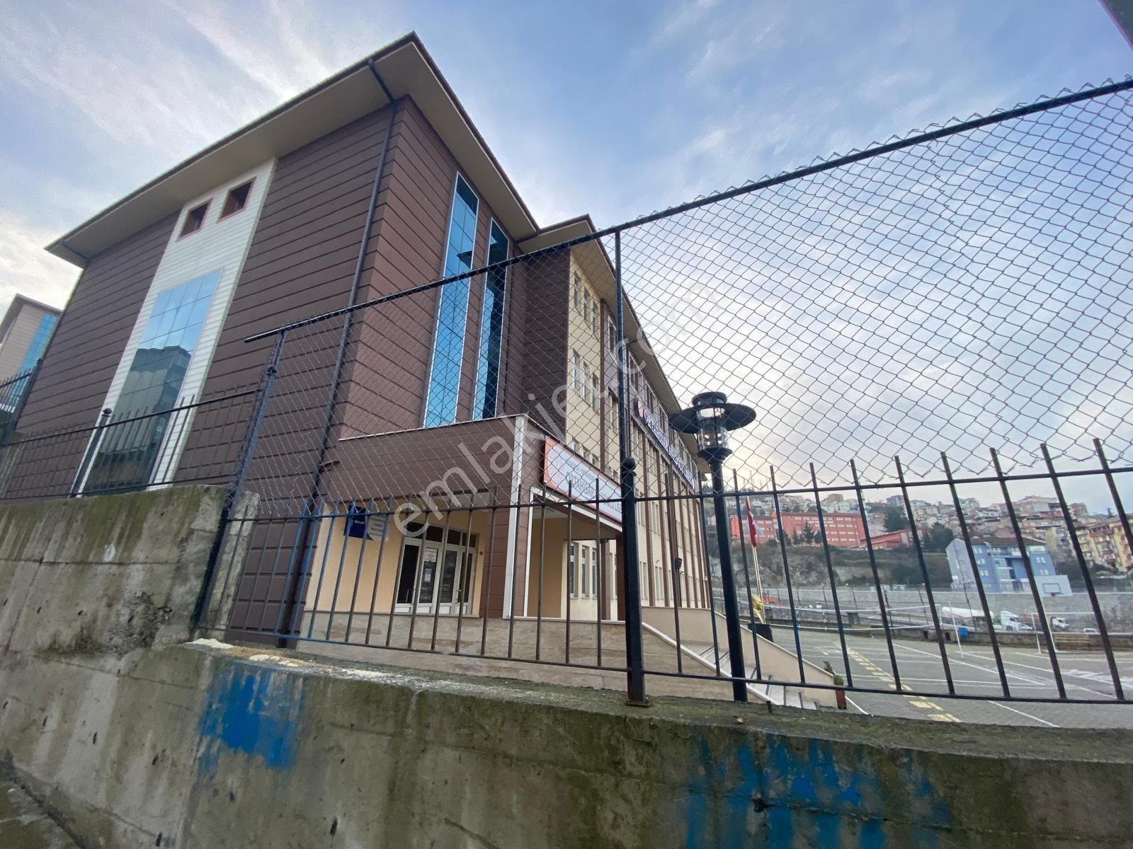 Trabzonda Kiralık 2+1 Eşyalı Daire - Görsel 23