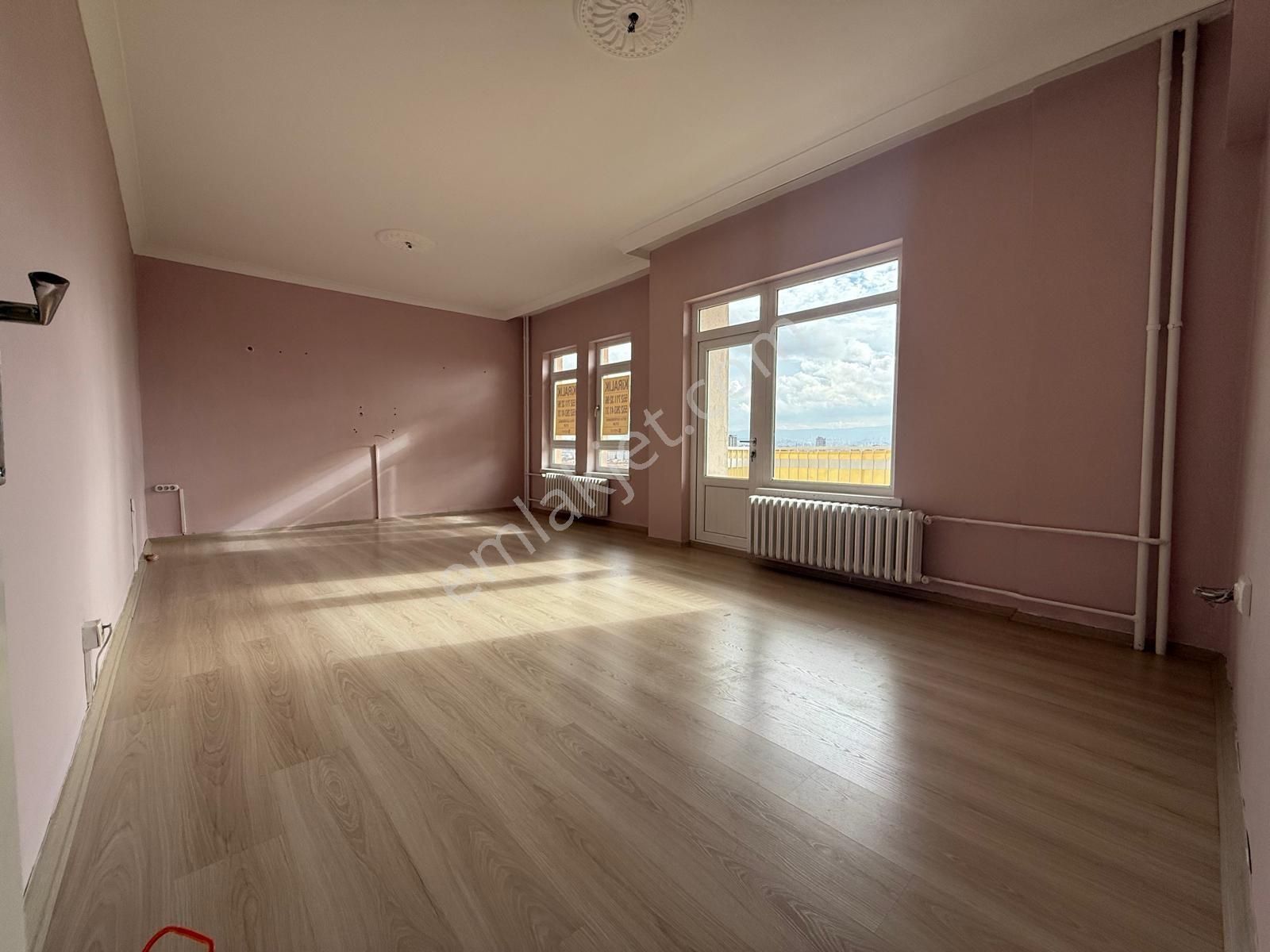 Rotadan Hastaneler Yakını Asansörlü 4.katta Manzaralı Yapılı 3+1 - Görsel 13