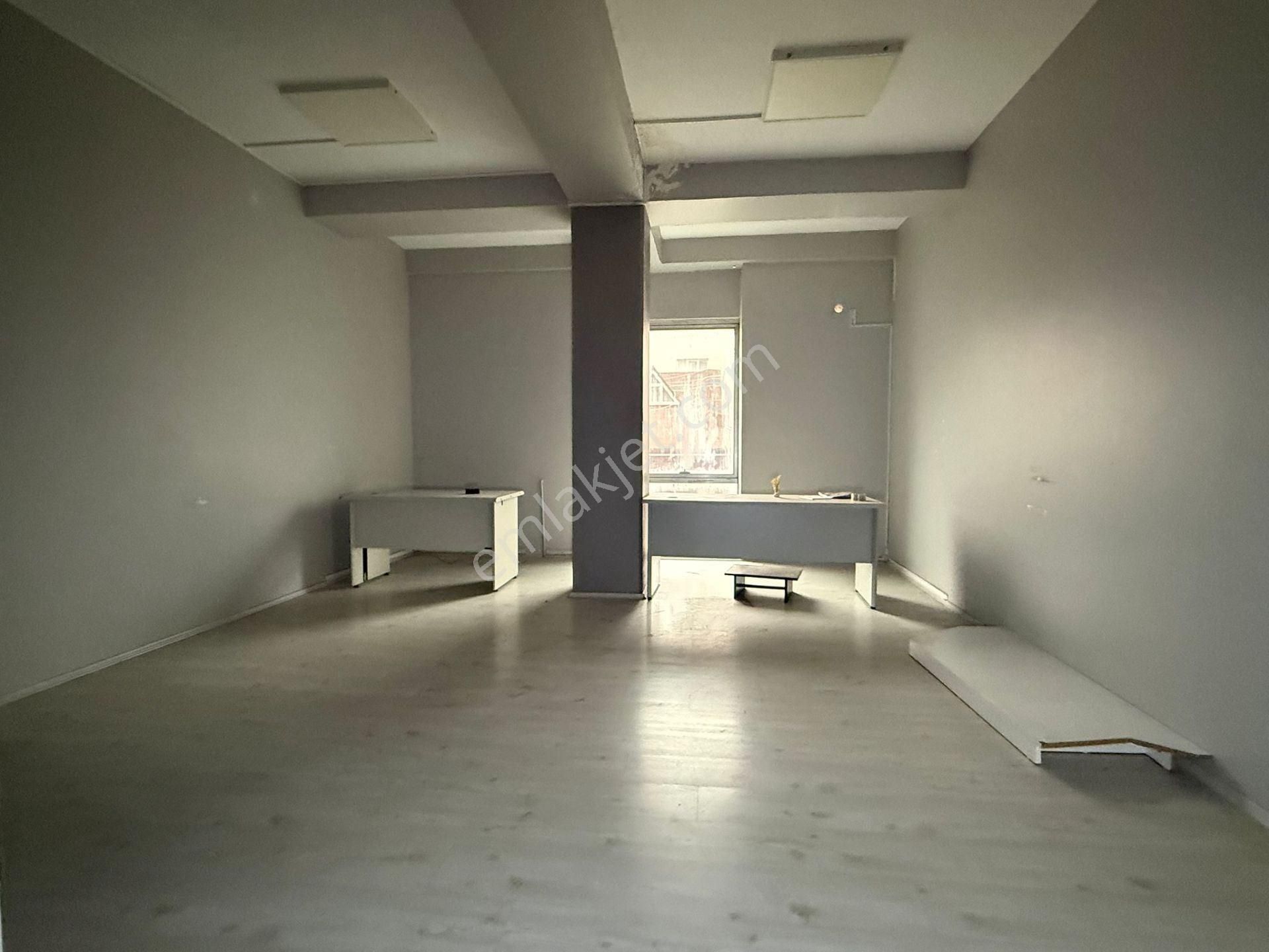 Bağcılar Merkez Mahallesi Kiralık Bölümlenmiş Ofis Katı 200 M2 - Görsel 17