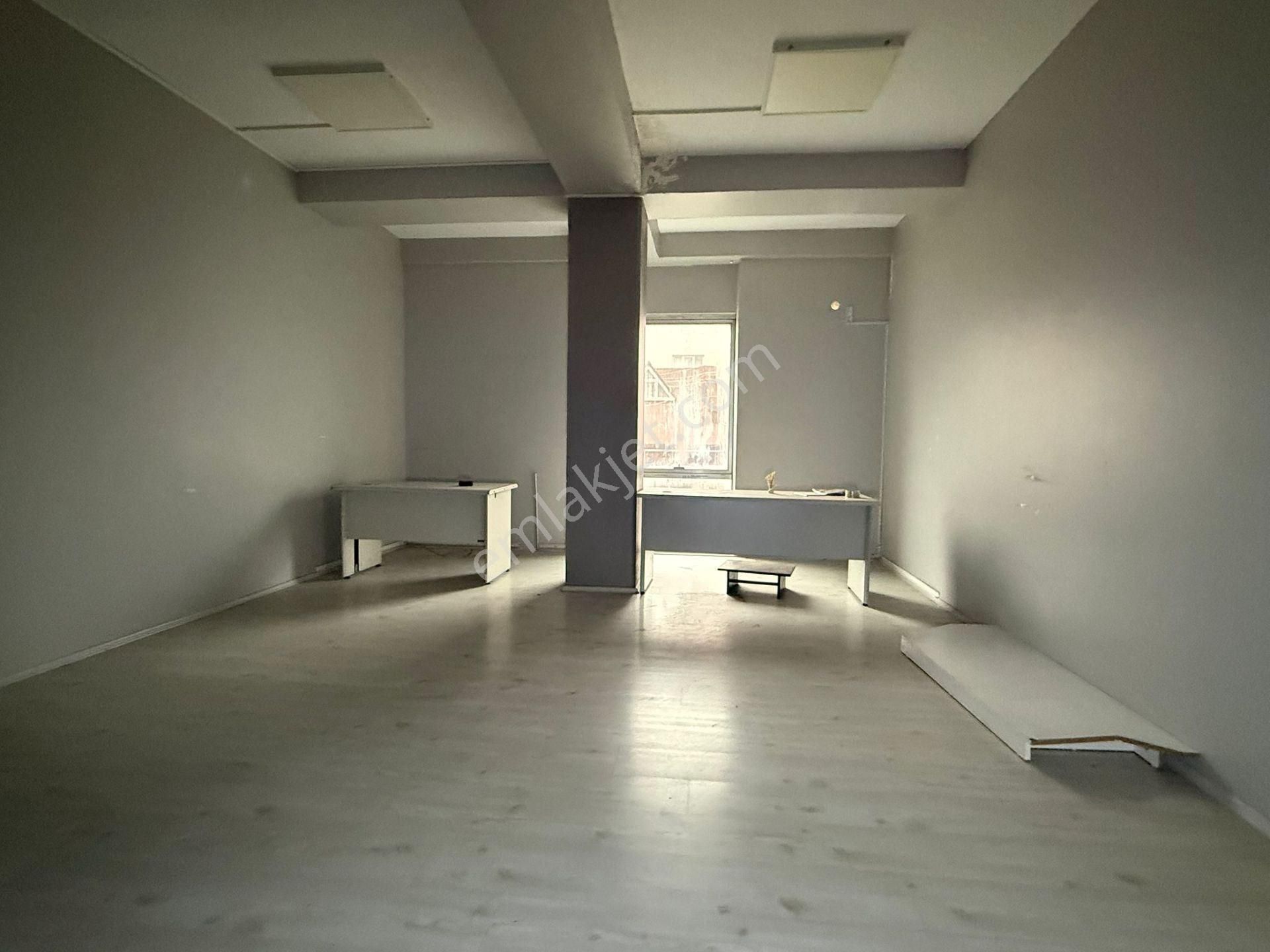 Bağcılar Merkez Mahallesi Kiralık Bölümlenmiş Ofis Katı 200 M2 - Görsel 2