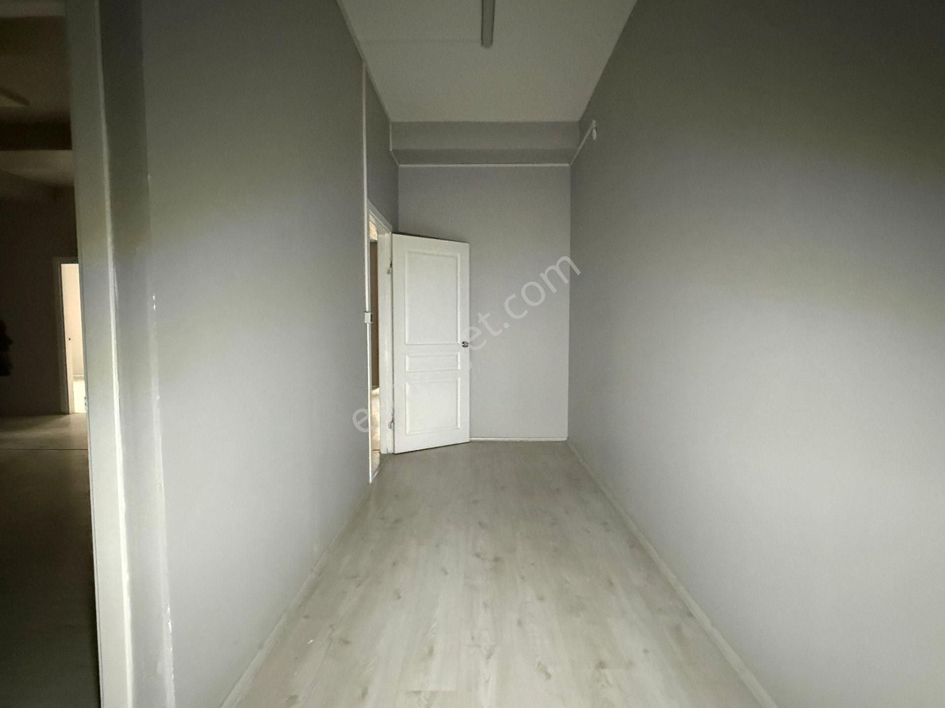 Bağcılar Merkez Mahallesi Kiralık Bölümlenmiş Ofis Katı 200 M2 - Görsel 10