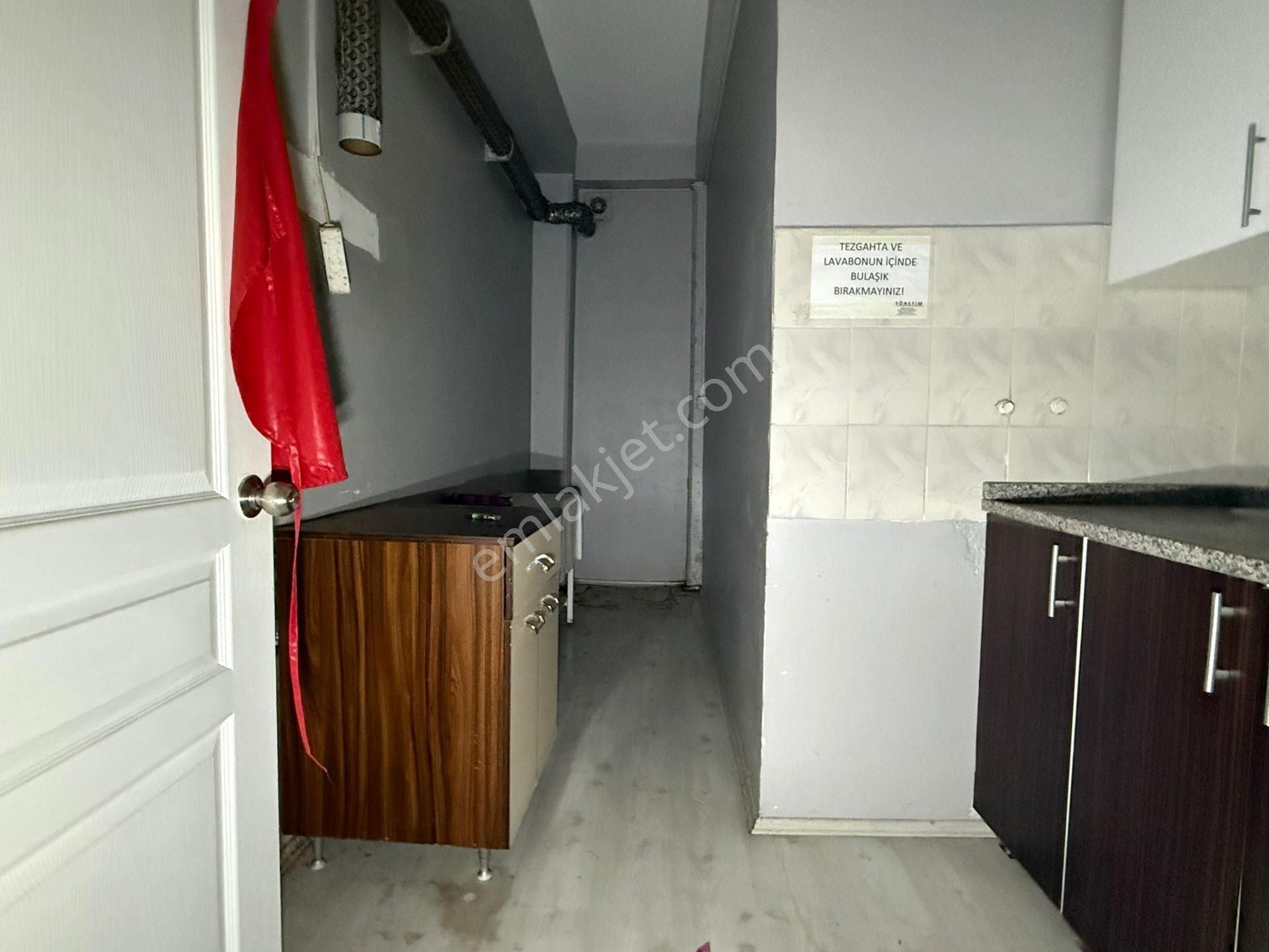 Bağcılar Merkez Mahallesi Kiralık Bölümlenmiş Ofis Katı 200 M2 - Görsel 21