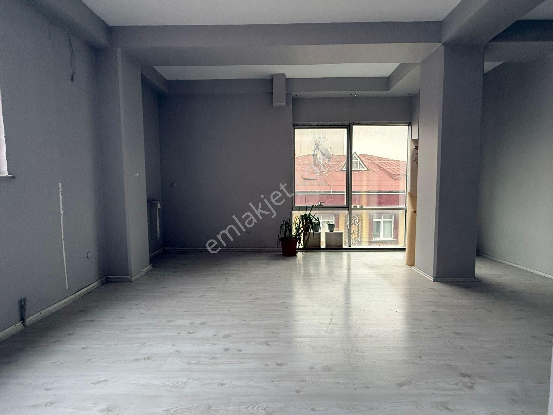 Bağcılar Merkez Mahallesi Kiralık Bölümlenmiş Ofis Katı 200 M2 - Görsel 13