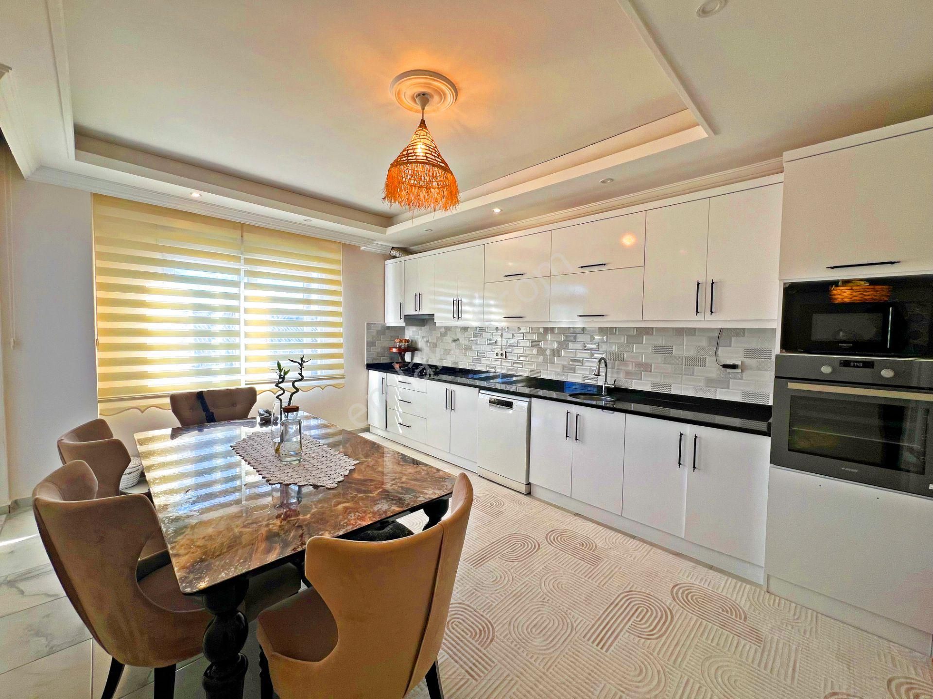 Alanya Çıplaklıda Satılık 4+1 Site İçi Manzaralı Dubleks Daire - Görsel 2