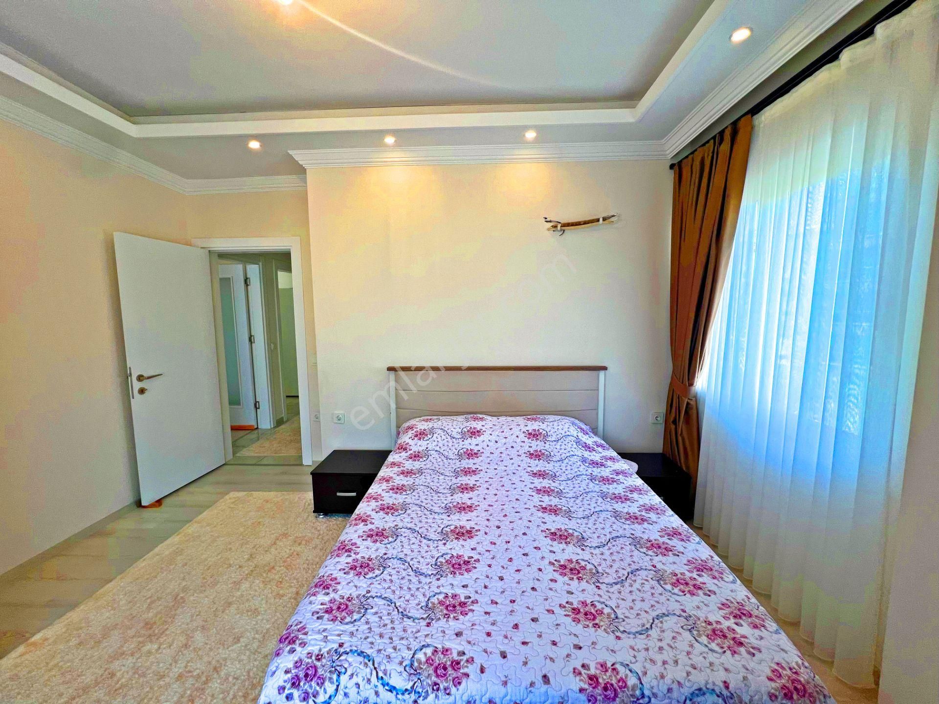 Alanya Çıplaklıda Satılık 4+1 Site İçi Manzaralı Dubleks Daire - Görsel 12