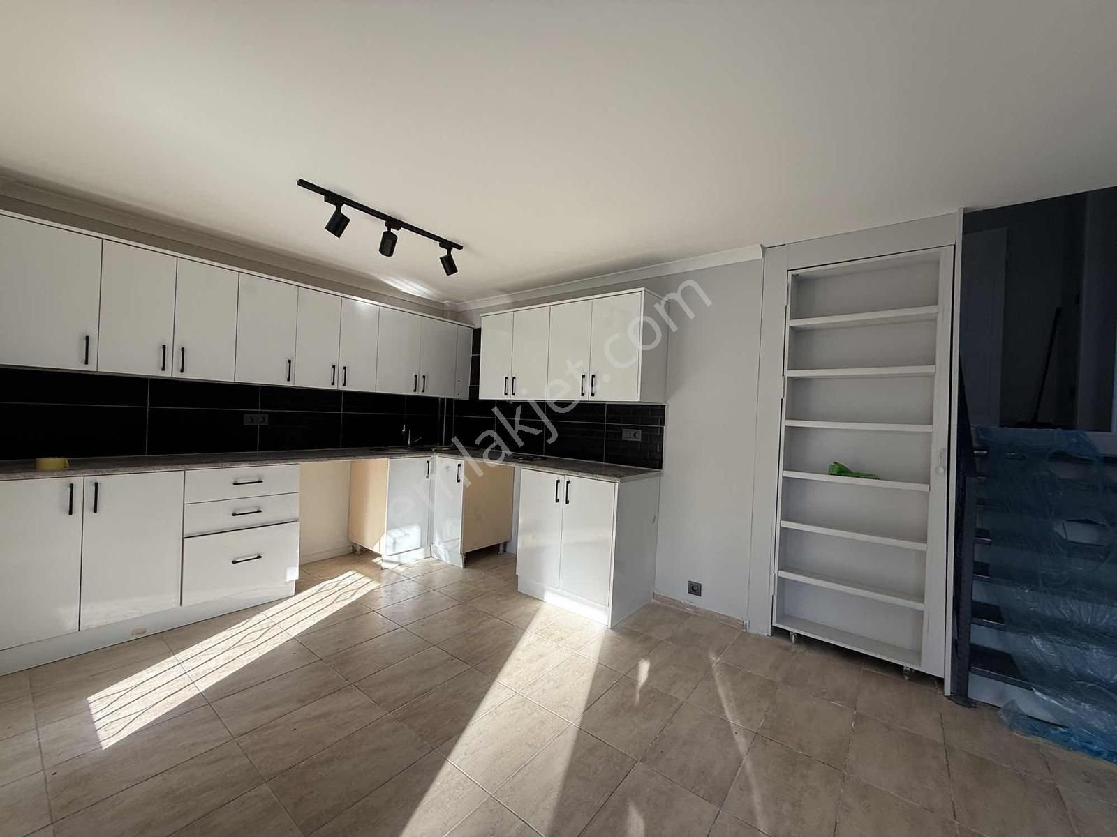 Kiralık Bodrum Oasise Yakın Eşyasız Bahçe Dubleksi - Görsel 8