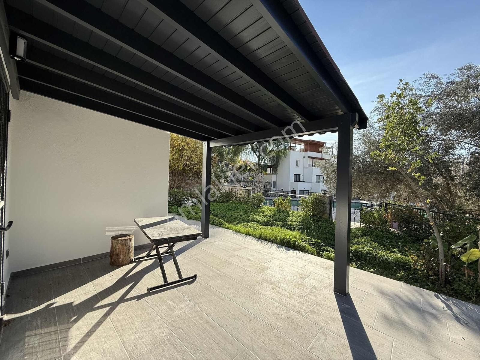 Kiralık Bodrum Oasise Yakın Eşyasız Bahçe Dubleksi - Görsel 2