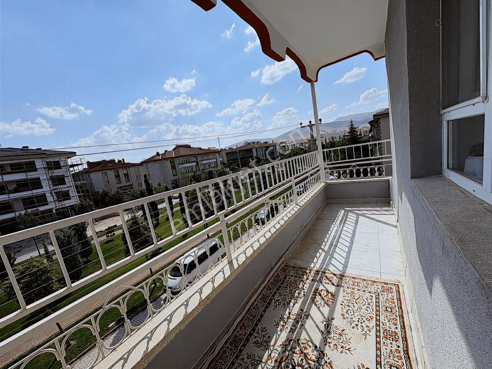 Parsanada Kaçmaz Fırsat! Stadyuma Yürüme Mesafesinde 2+1 Daire" - Görsel 13