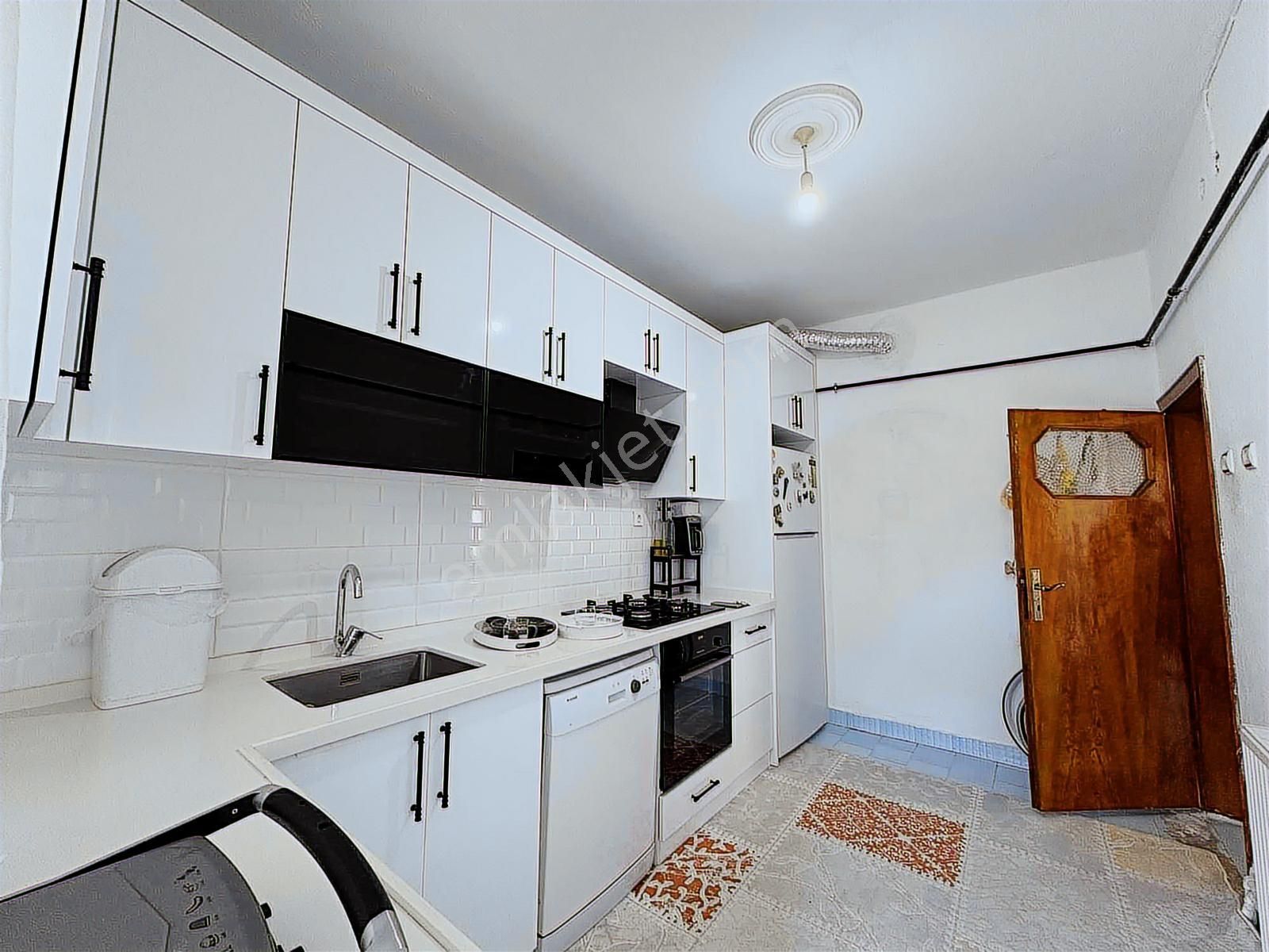 Parsanada Kaçmaz Fırsat! Stadyuma Yürüme Mesafesinde 2+1 Daire" - Görsel 4