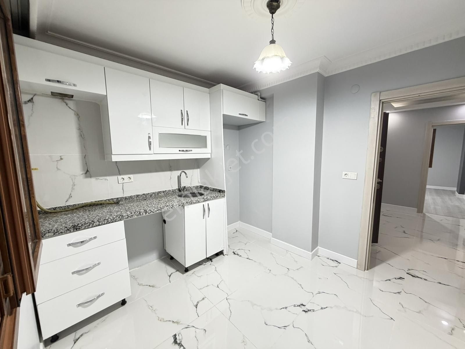 Bezirganbahçe'de 2+1 Satılık 115 M2 1.kat Kelepir Lüks Daire - Görsel 7