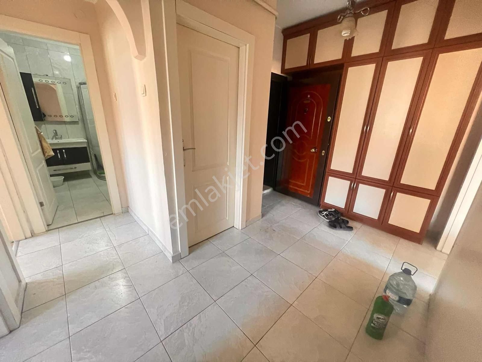 Köklü Sokak Metro Yakını Arakat Yapılı Kiralık 3+1 - Görsel 14