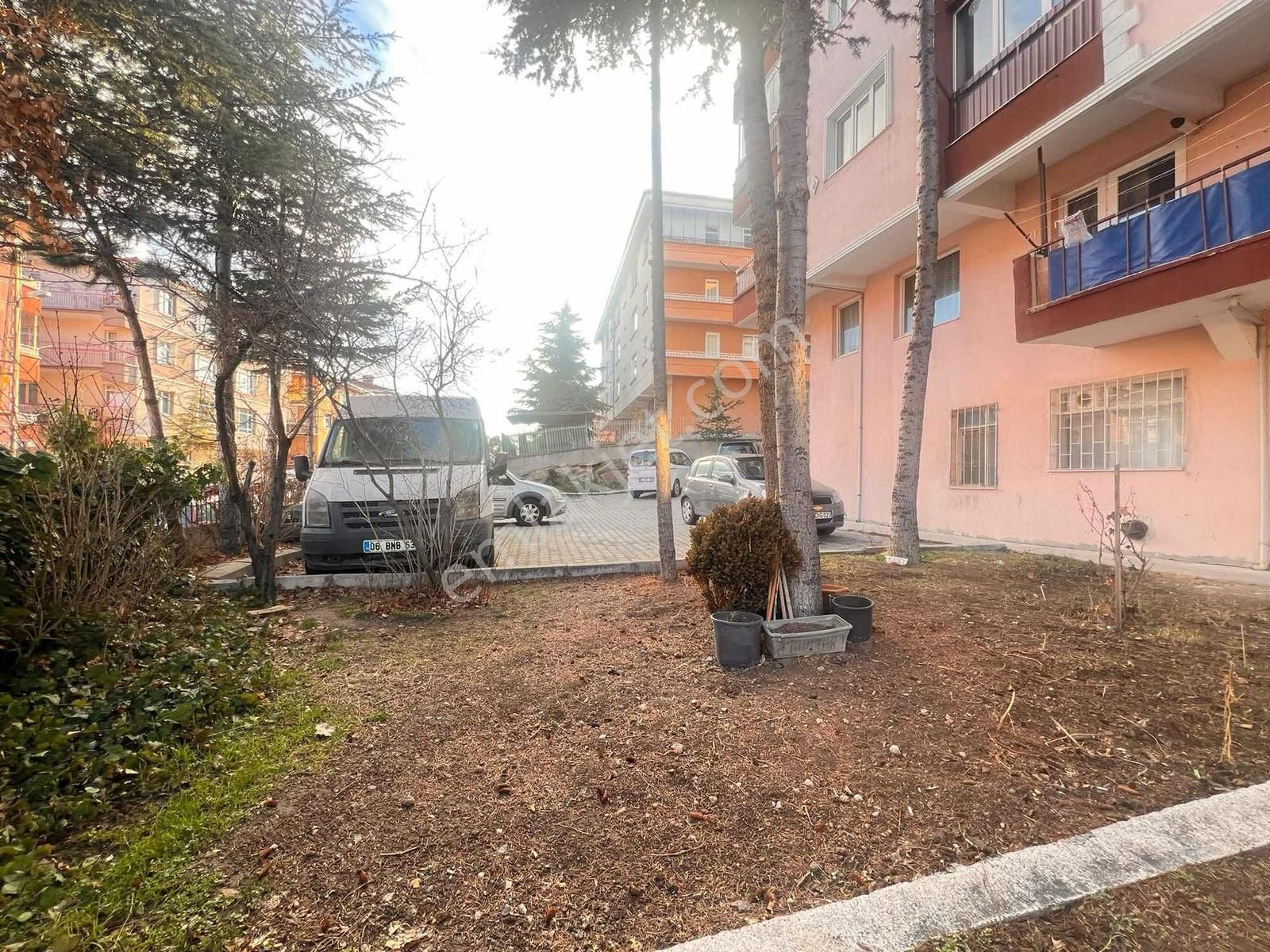 Köklü Sokak Metro Yakını Arakat Yapılı Kiralık 3+1 - Görsel 7