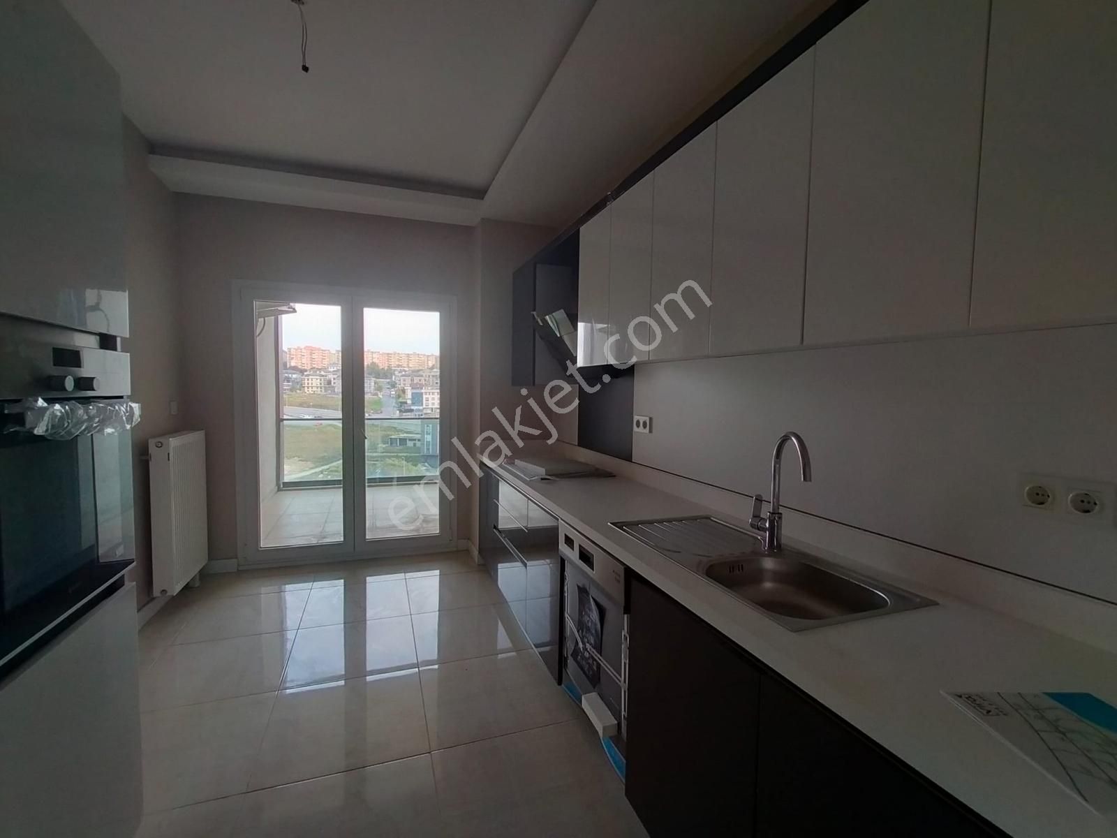 Beylikdüzü Vira İstanbul Sitesi 3+1 Geniş Sıfır Kiralık Daire - Görsel 6