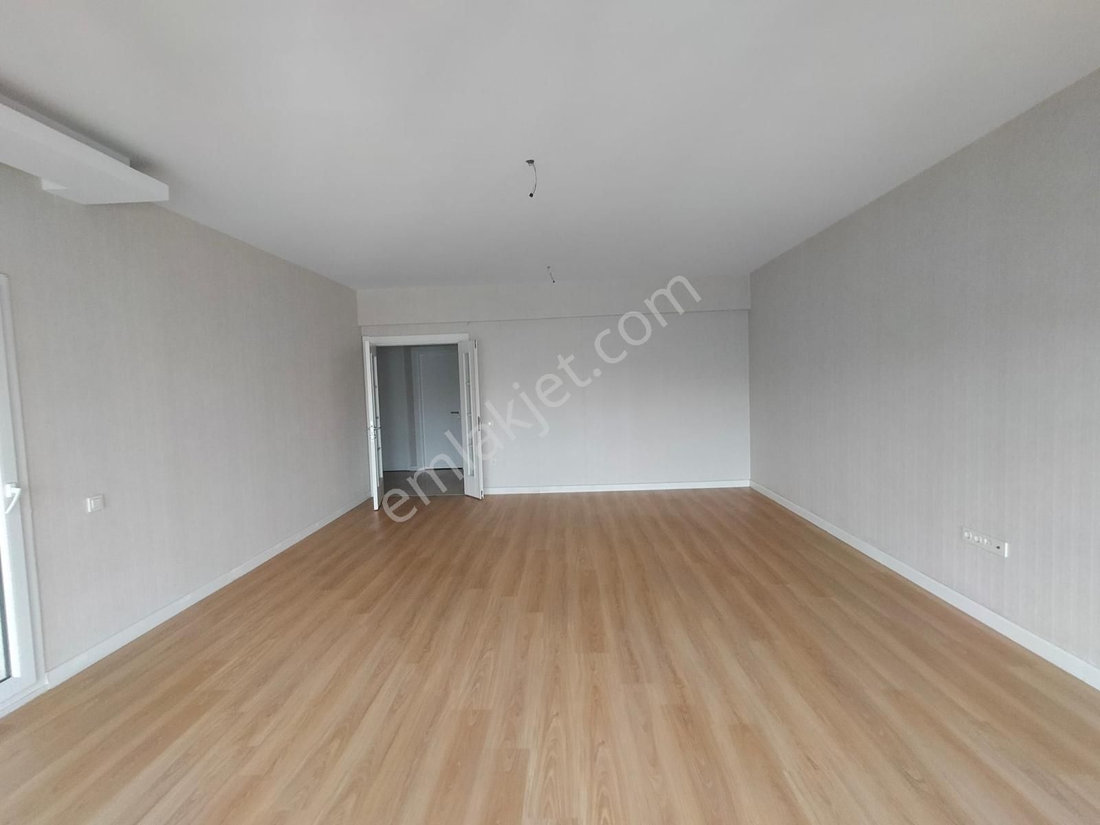 Beylikdüzü Vira İstanbul Sitesi 3+1 Geniş Sıfır Kiralık Daire - Görsel 4