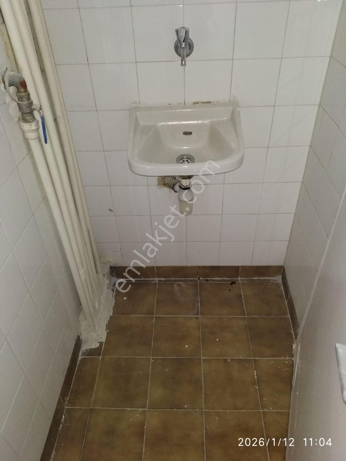 Demetevler Metrosuna Yakın 408.cad. 3+1 Asansörlü Kombili Kiralık Daire - Görsel 16