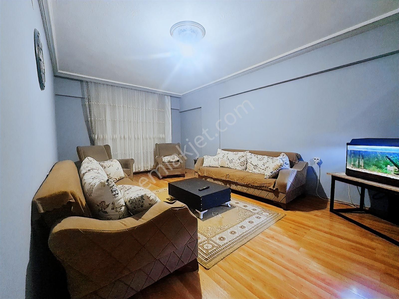 30 Ağustos Mah. Merkezi Konumda Arakat 3+1 Ön Cephe Daire