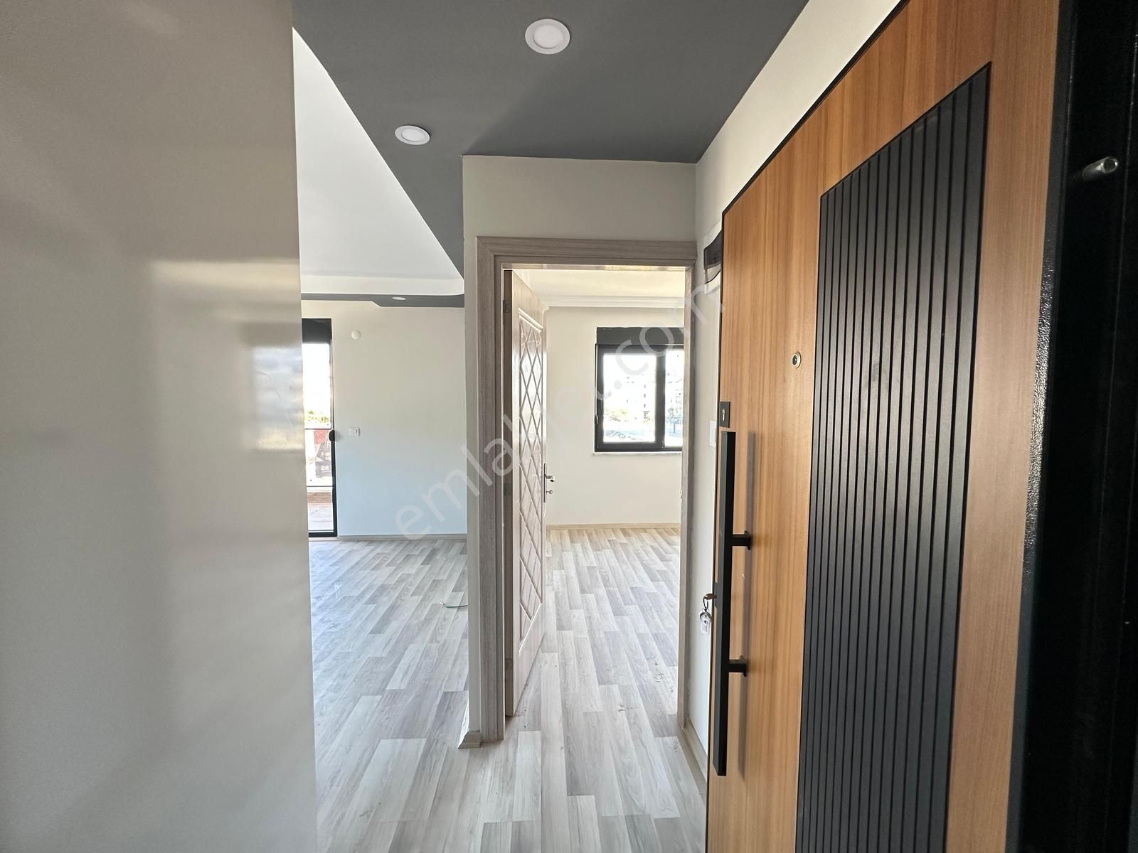 Denıze Yakın Havuz Manzaralı Köşe Daıre 1+1 - Görsel 5