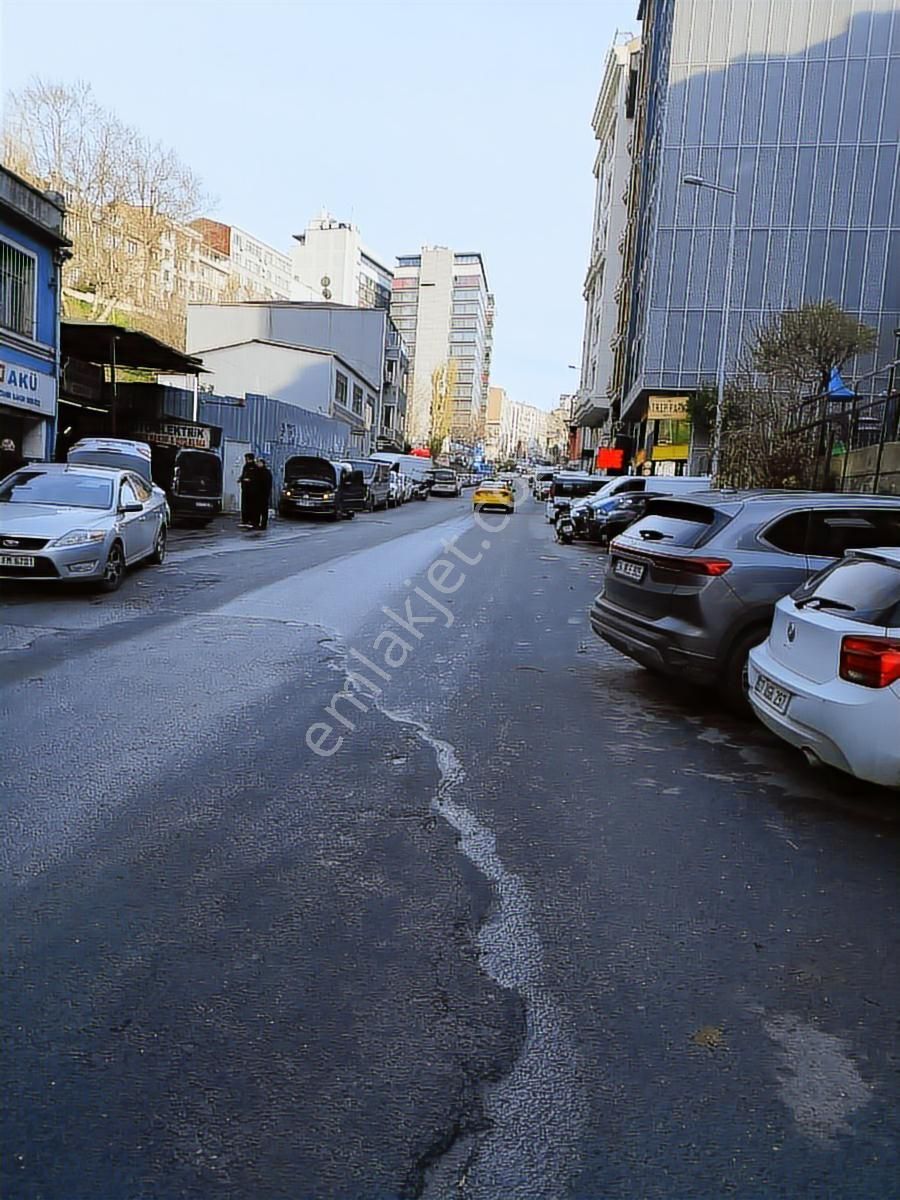 Dolapdere Caddesi'nde 2+1 Dubleks 100 Metrekare 50.000 Tl - Görsel 7