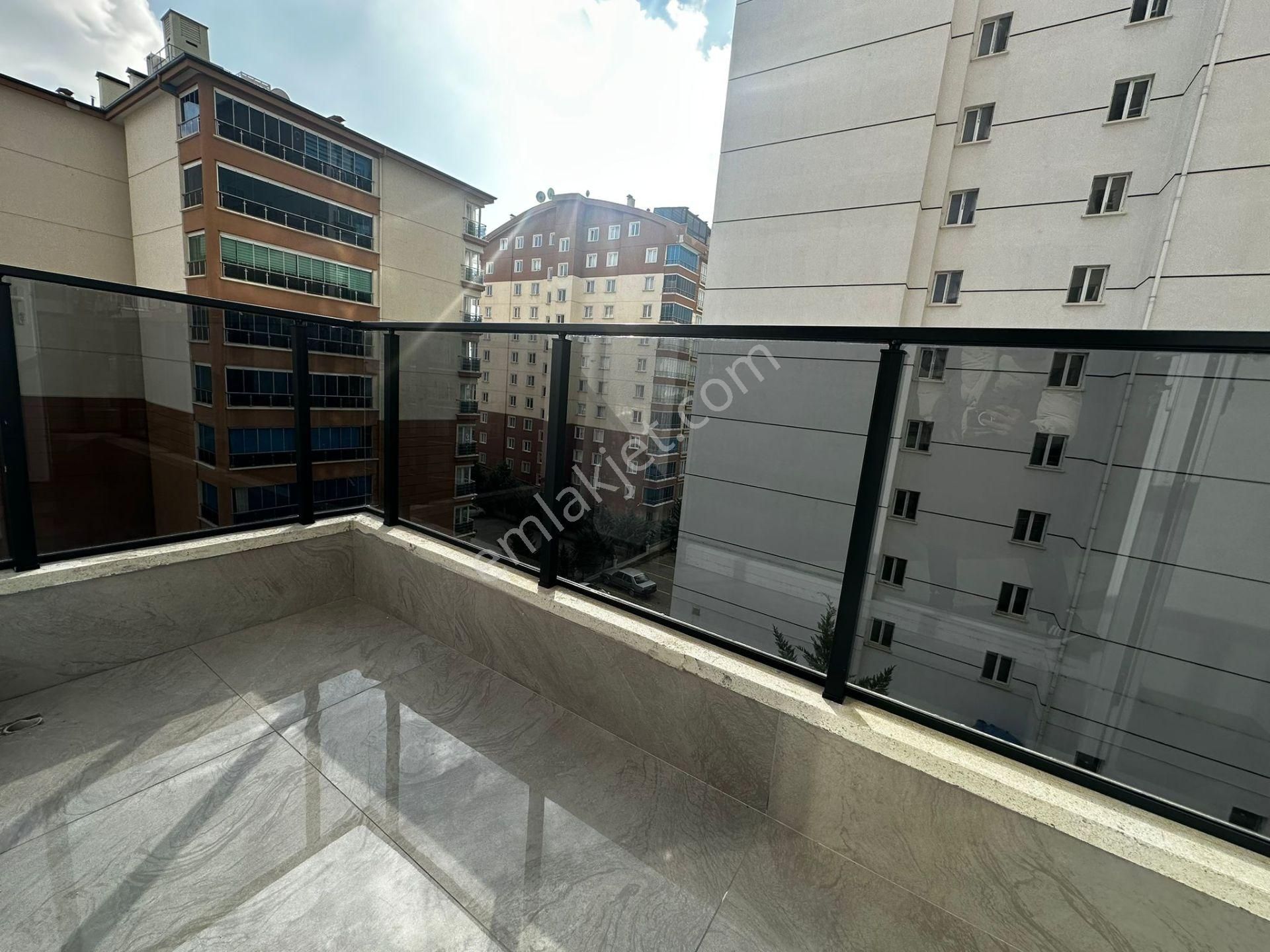 Kalecik Emlak'tan Lüx Yapılı 8.kat 4+1 G.odalı Şık Site Dairesi - Görsel 23