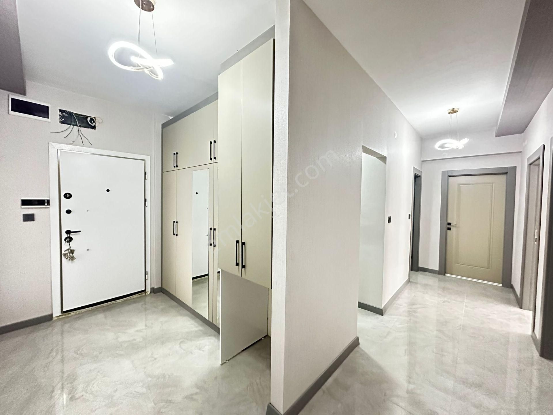 Kalecik Emlak'tan Lüx Yapılı 8.kat 4+1 G.odalı Şık Site Dairesi - Görsel 16