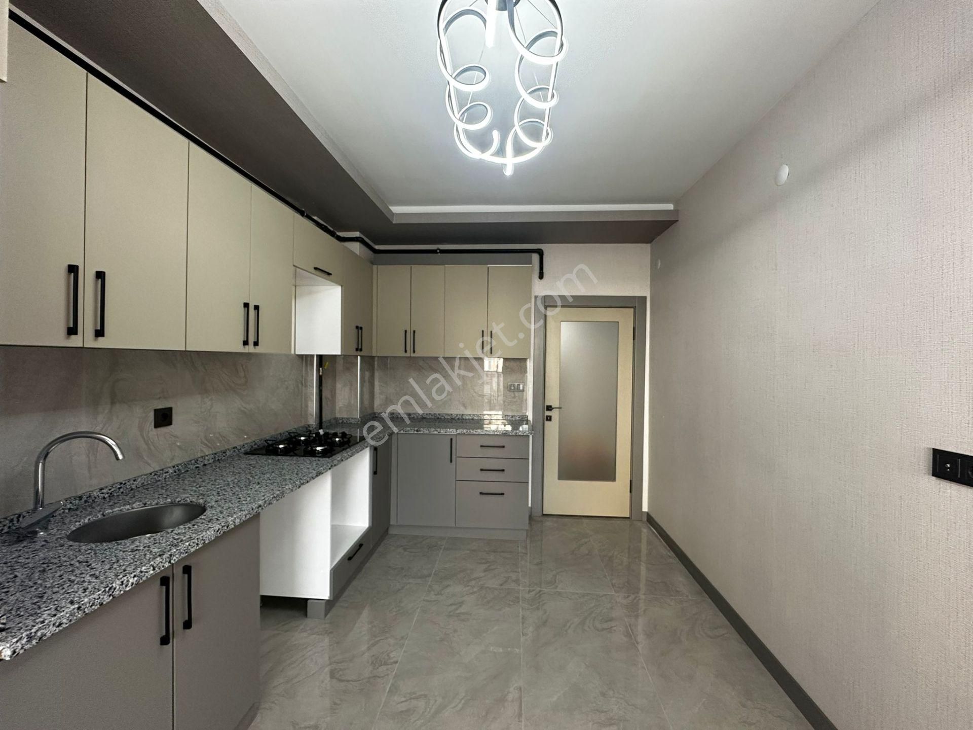 Kalecik Emlak'tan Lüx Yapılı 8.kat 4+1 G.odalı Şık Site Dairesi - Görsel 4