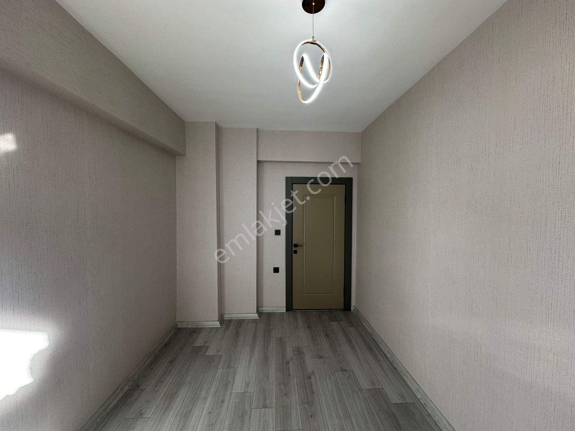 Kalecik Emlak'tan Lüx Yapılı 8.kat 4+1 G.odalı Şık Site Dairesi - Görsel 14