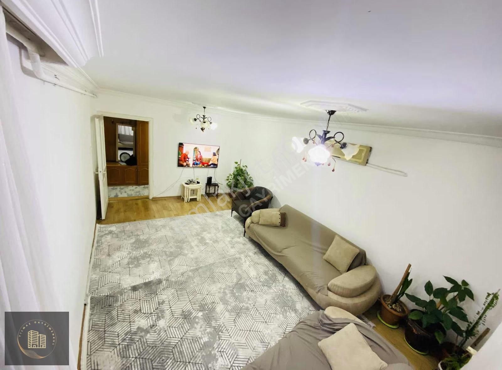 Yılmazdan Seyhan Döşeme Mahde Satılık 2+1 K.mtfk Doğalgazlı