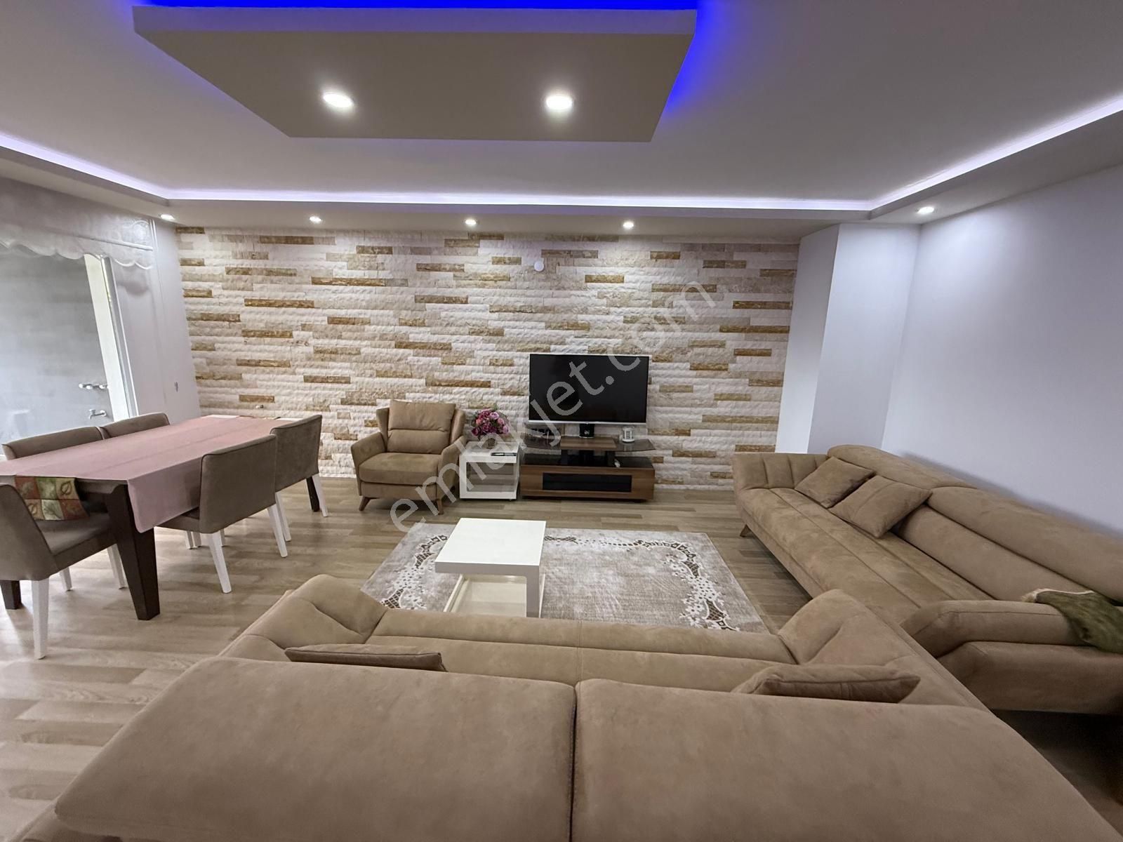 Kadınlar Denizinde Sahile Yakın 3+1 Ters Dubleks Deniz Manzaralı Havuzlu Sitede Daire   - Görsel 23