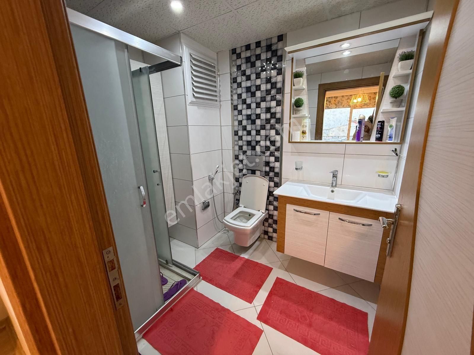 Kadınlar Denizinde Sahile Yakın 3+1 Ters Dubleks Deniz Manzaralı Havuzlu Sitede Daire   - Görsel 15